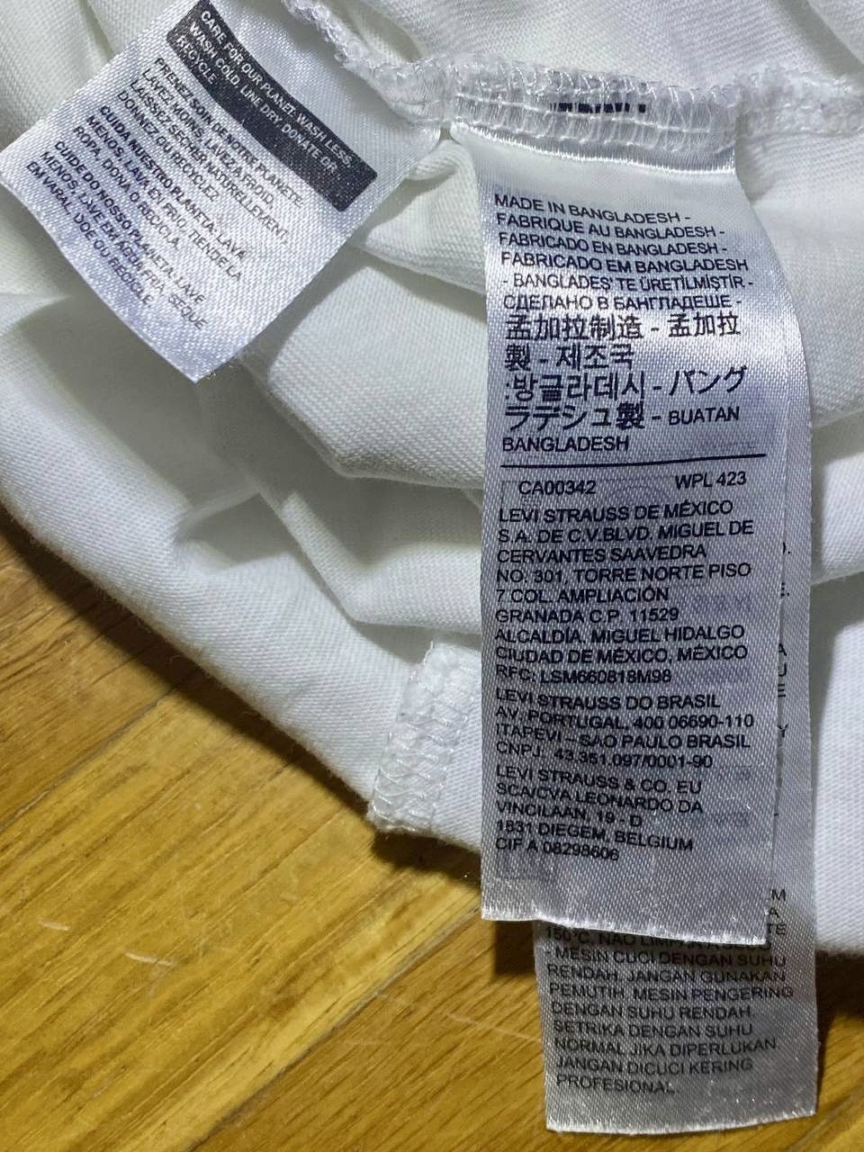 Levi's Levi’s Levi Strauss & Co y2k logo print tee Size US S / EU 44-46 / 1 - 6 Thumbnail