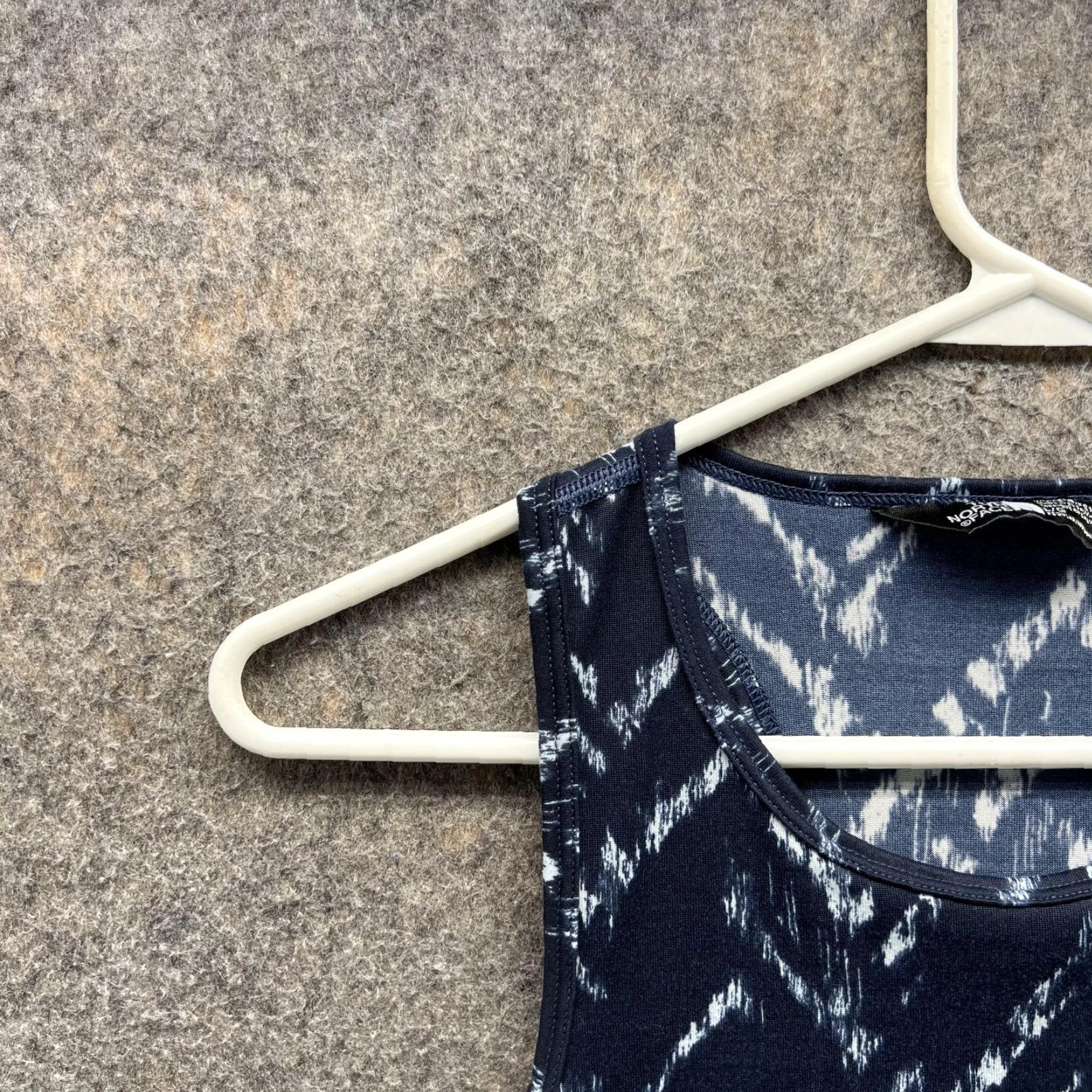 The North Face VINTAGE The North Face Dress Women Large Blue Sleeveless A-Line Casual Polyester Long Geometric Pattern Blue Womens L Size L / US 10 / IT 46 - 3 Thumbnail