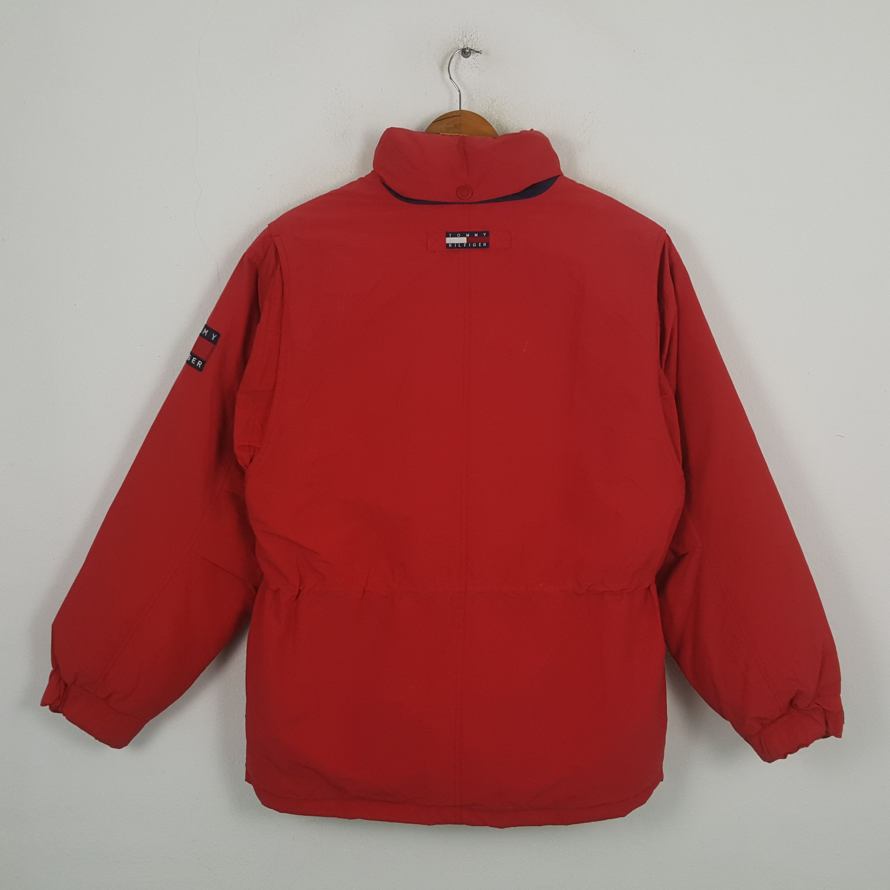 Tommy Hilfiger Vintage Tommy Hilfiger Streetwear Puffer Jacket RR18 Size US XL / EU 56 / 4 - 3 Thumbnail