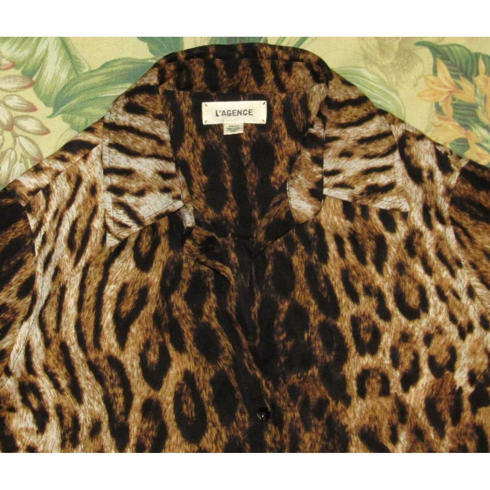 L'AGENCE L'AGENCE Silk Leopard Long Sleeve Button Down Blouse Shirt XS Size XS / US 0-2 / IT 36-38 - 2 Thumbnail
