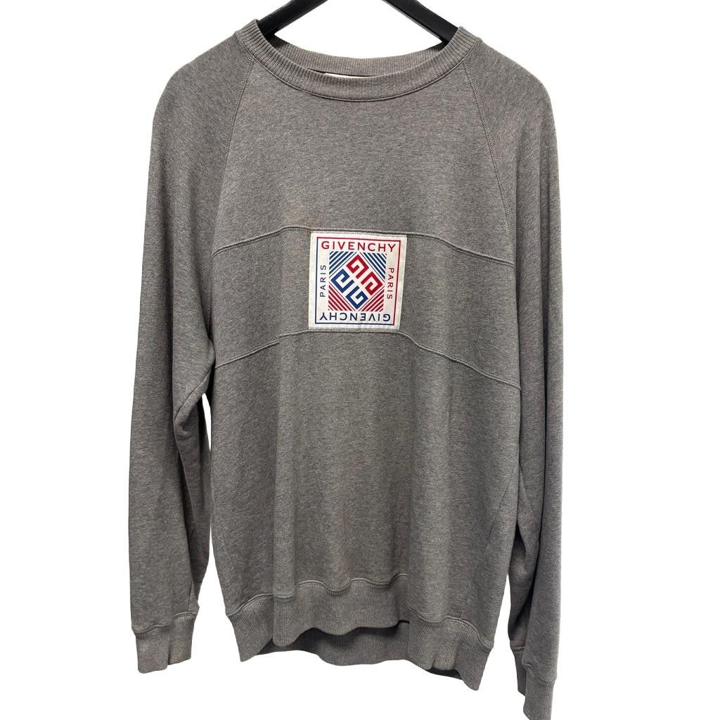 Givenchy Givenchy Stamp Logo Crewneck Grey Size US M / EU 48-50 / 2 - 1 Thumbnail