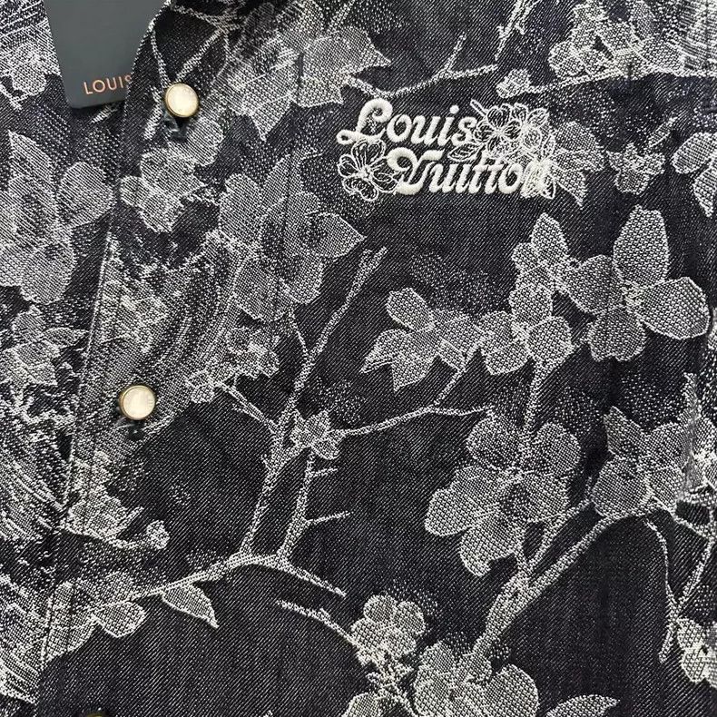 Louis Vuitton Louis Vuitton Plant print full print short sleeve shirt Nex Size US L / EU 52-54 / 3 - 5 Thumbnail