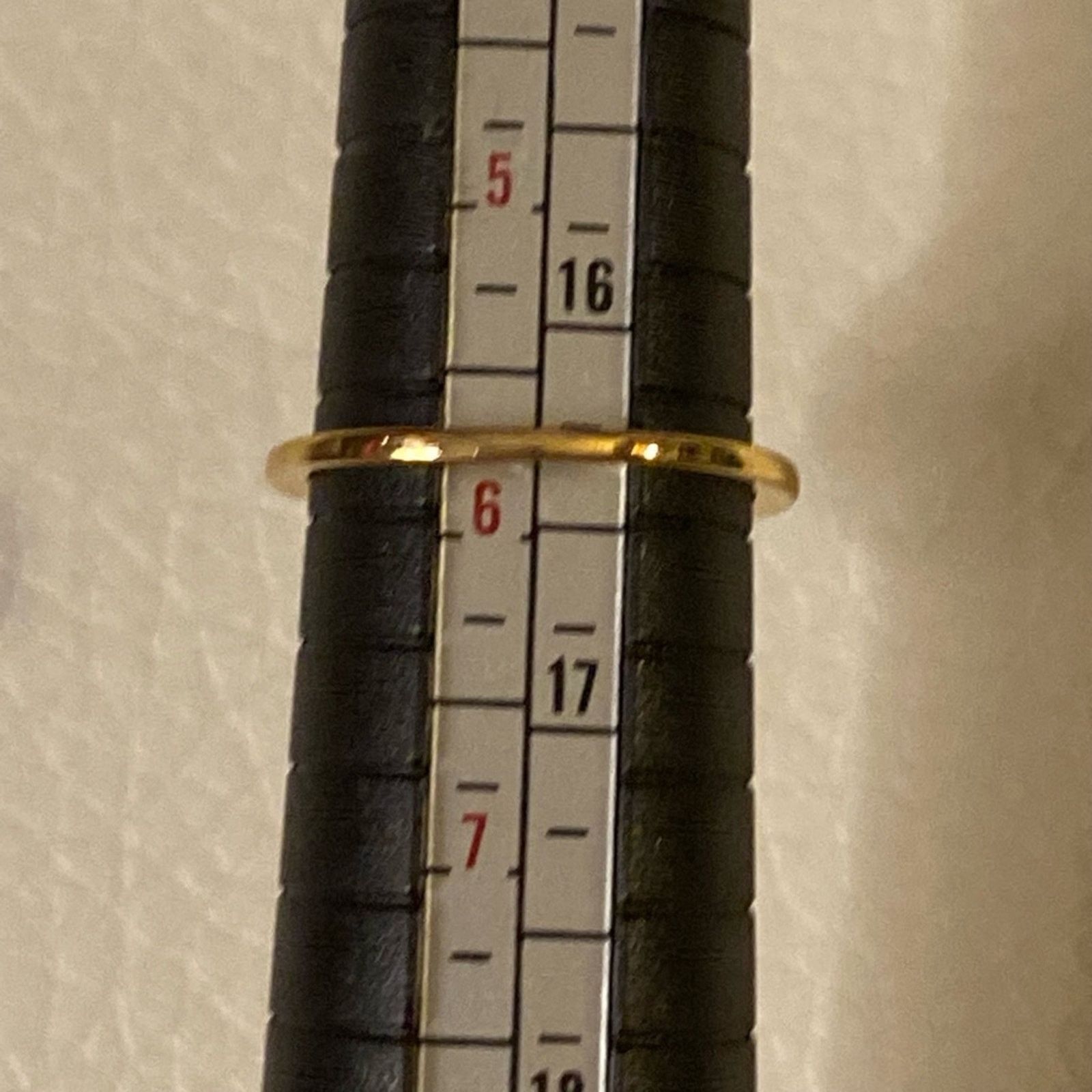 Other Vintage Gold Tone Statement Ring Blue Crystal Gem Size 7 Size ONE SIZE - 8 Thumbnail