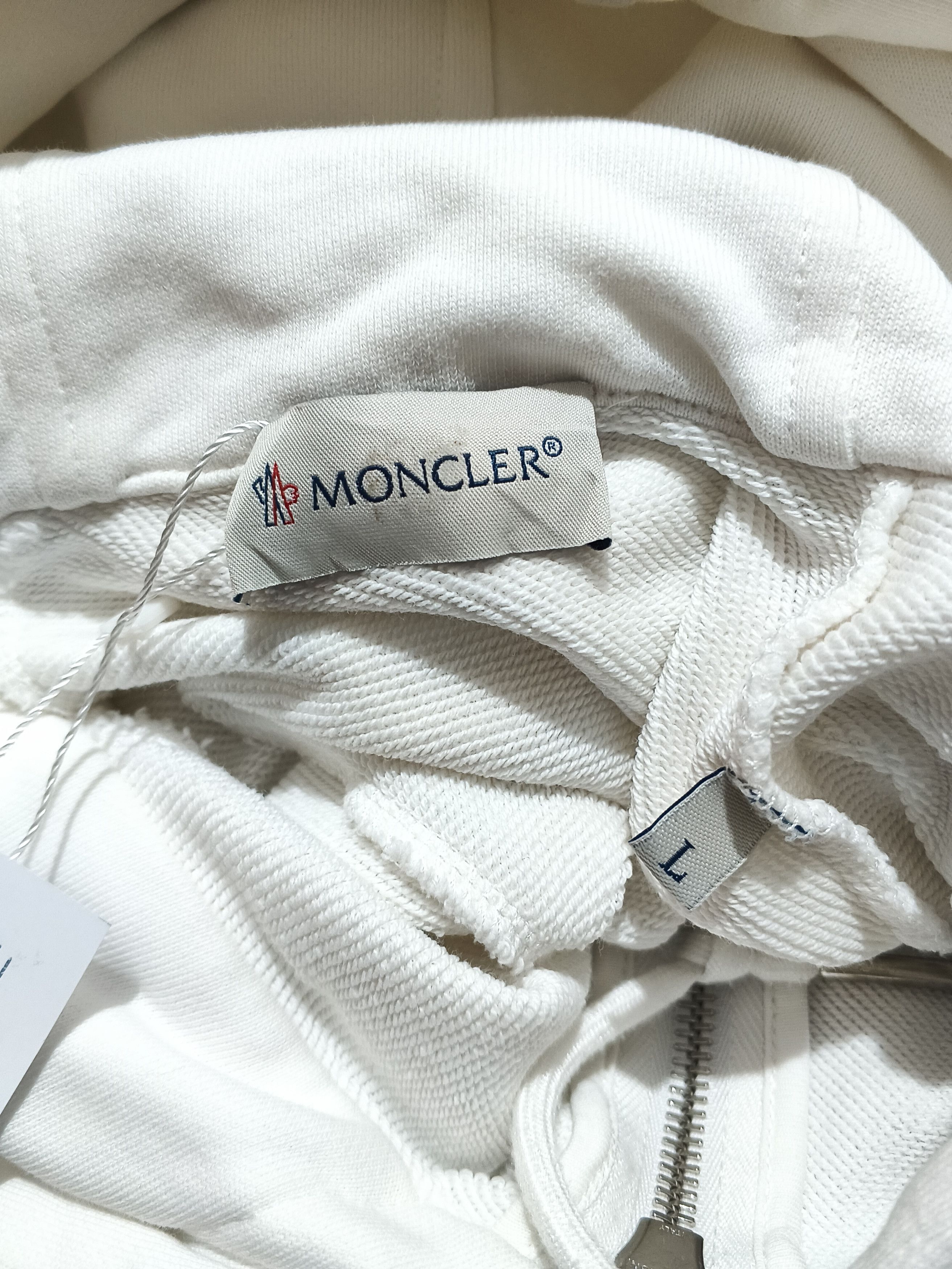 Moncler Moncler Quiet Luxury logo patch zip up hoodie Size US L / EU 52-54 / 3 - 13 Thumbnail