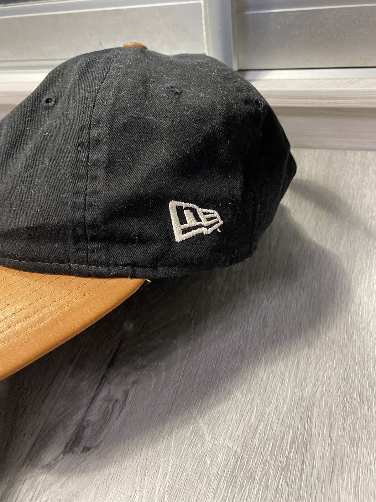 New Era × Wilson Wilson x New Era x Genuine Merchandise Cap Leather Visor Size ONE SIZE - 3 Thumbnail