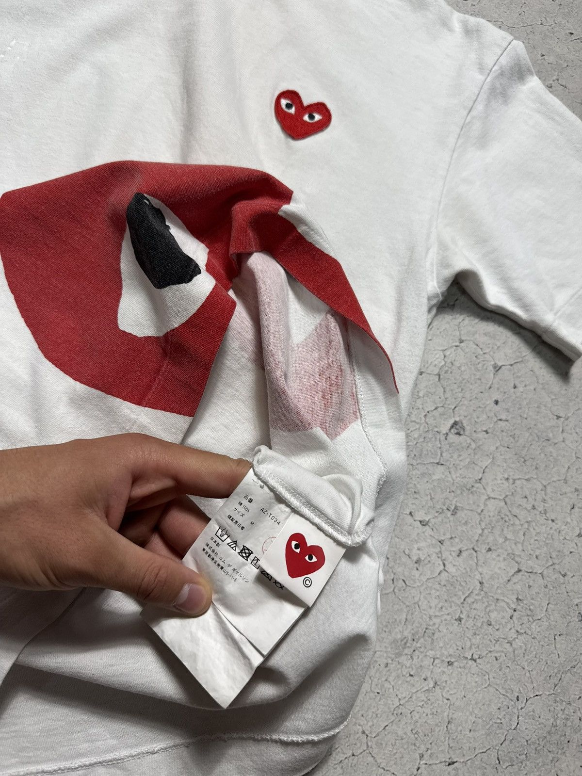 Comme des Garcons PLAY Play Comme des Garcons CDG Luxury T-Shirt Big Logo Size US M / EU 48-50 / 2 - 9 Thumbnail