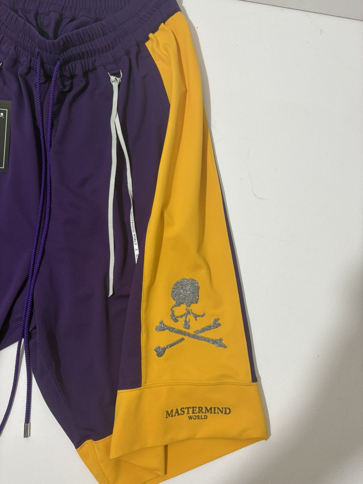Mastermind Japan NWT 2022 mastermind Japan basketball shorts Size US 32 / EU 48 - 2 Thumbnail
