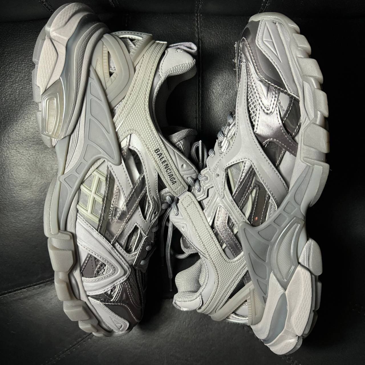 Balenciaga balenciaga track 2 new Size US 7 / EU 40 - 4 Thumbnail