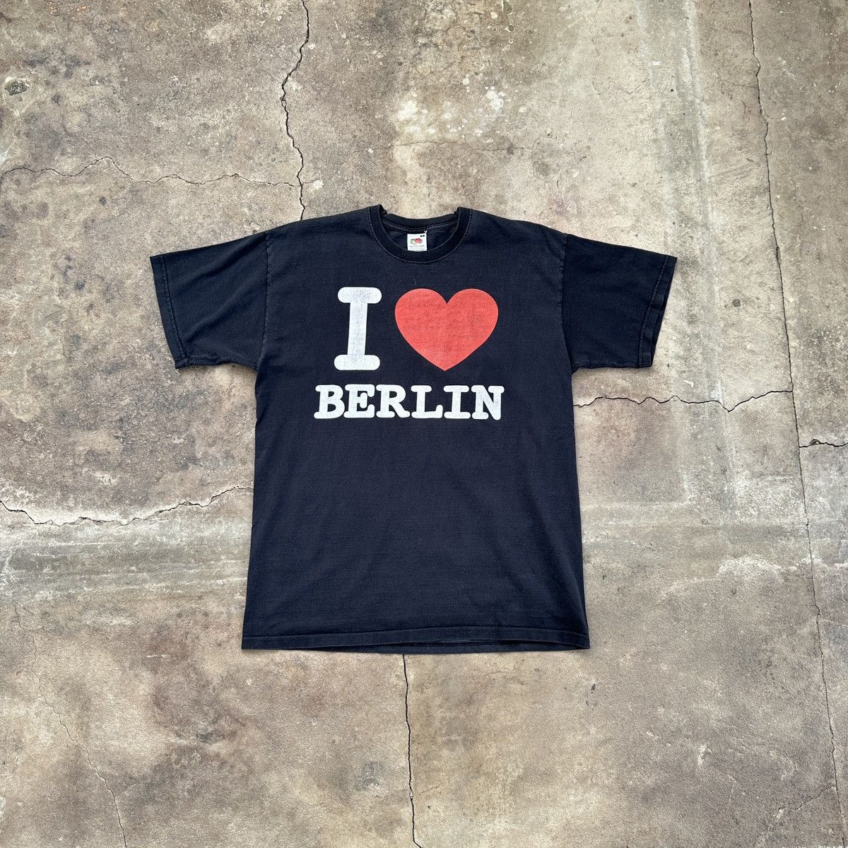 I Love NY × Vintage I LOVE <3 BERLIN Vintage T-Shirt Germany 🇩🇪 Size US M / EU 48-50 / 2 - 1 Thumbnail
