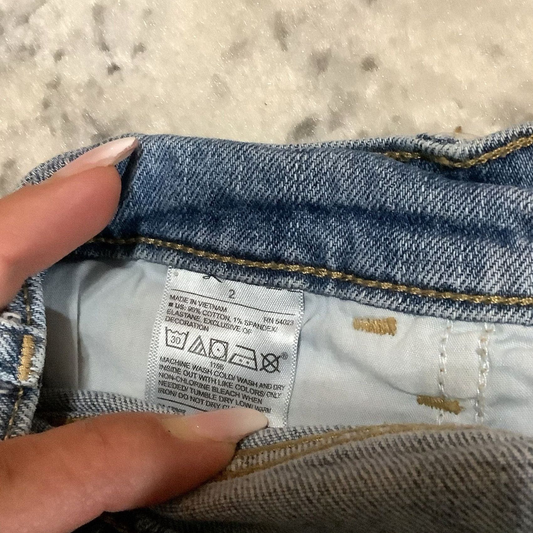 Old Navy Old Navy Jeans Shorts Womens 2 Denim Boyfriend Cuffed Embroidered Distressed Blue Denim Chino Style Regular Womens Size 26" / US 2 / IT 38 - 7 Thumbnail