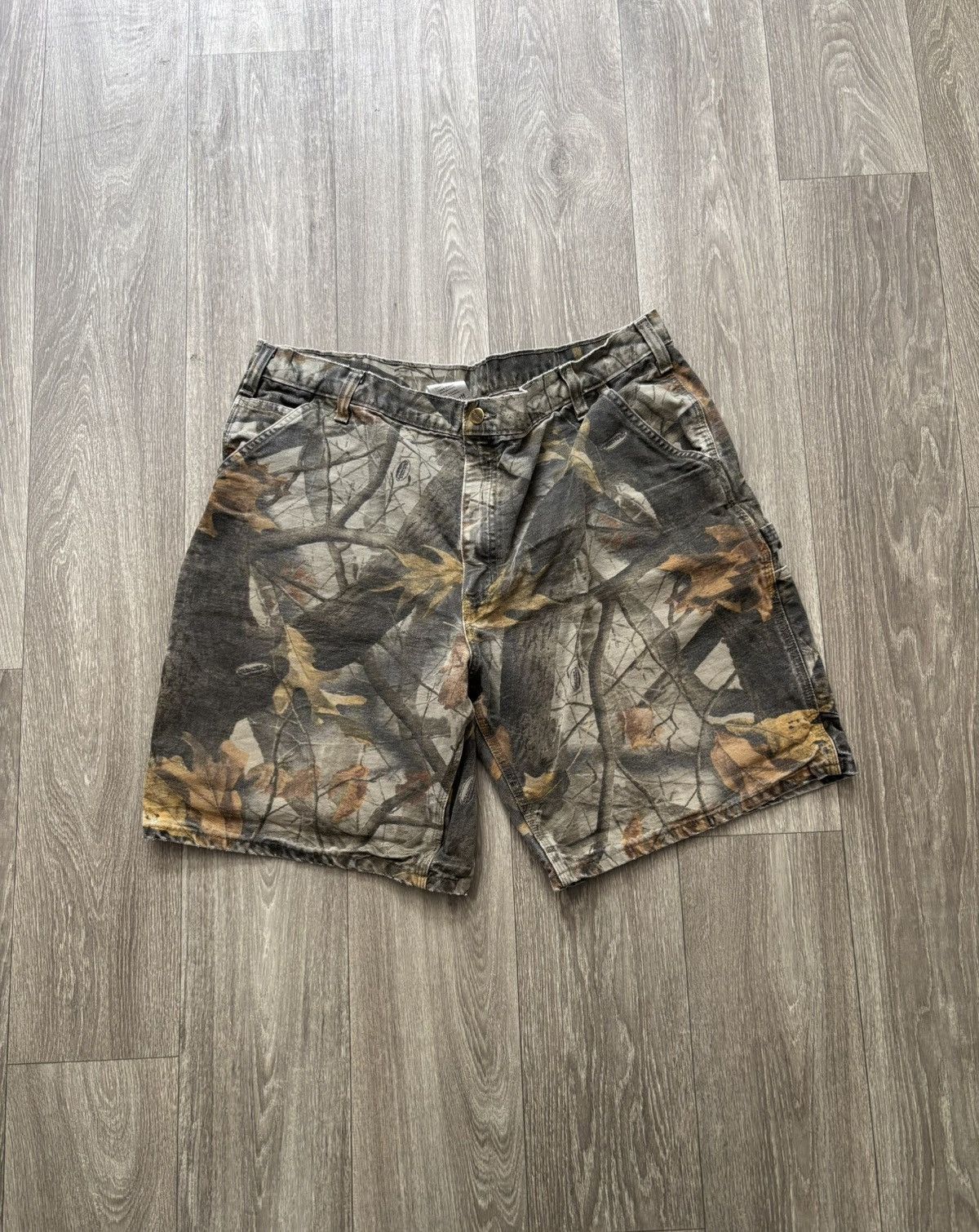 Carhartt Vintage 2006 Carhartt Camo Shorts Size US 40 / EU 56 - 2 Thumbnail