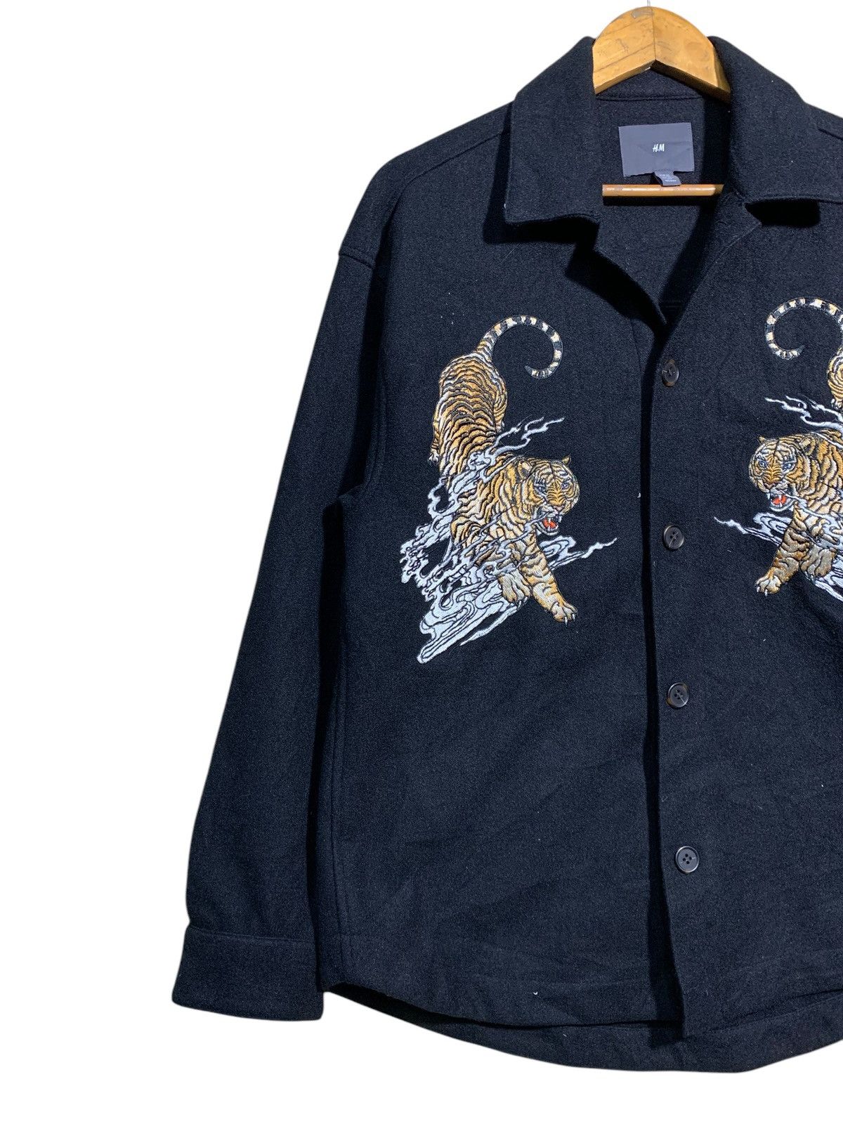 H&M × Japanese Brand 🔥H&M TIGER EMBROIDERY YAKUZA STYLE JACKET Size US L / EU 52-54 / 3 - 2 Thumbnail