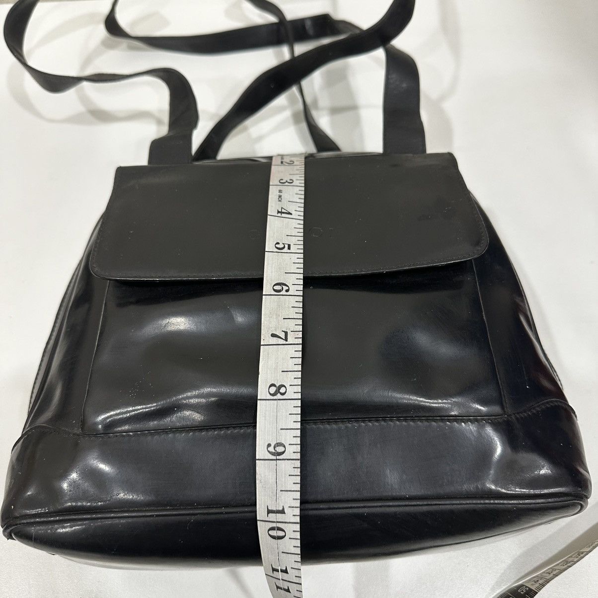 Gucci ‼️YES‼️VINTAGE GUCCI PATENT LEATHER BAMBOO PULLER SHOULDER BAG Size ONE SIZE - 9 Thumbnail