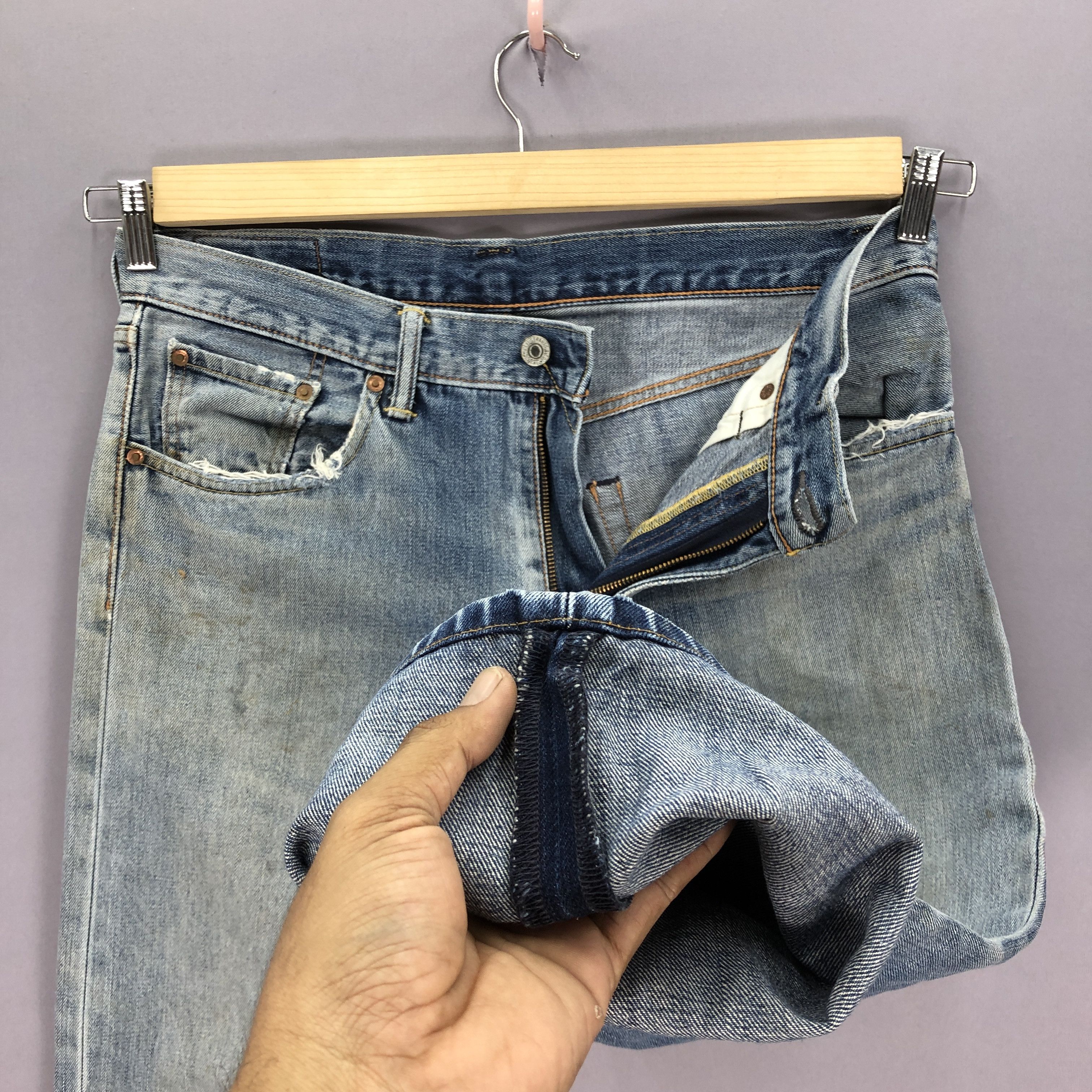 Levi's Vintage Levis 502 Faded Ripped Jeans Levi's Light Wash Denim Size US 34 / EU 50 - 8 Thumbnail