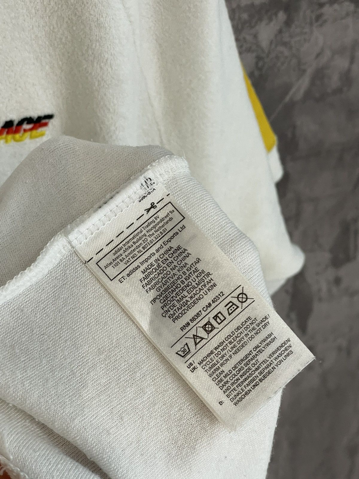 Adidas × Palace Palace & Adidas Rare 2018s T-shirt Men’s Size L Hype Size US L / EU 52-54 / 3 - 9 Thumbnail