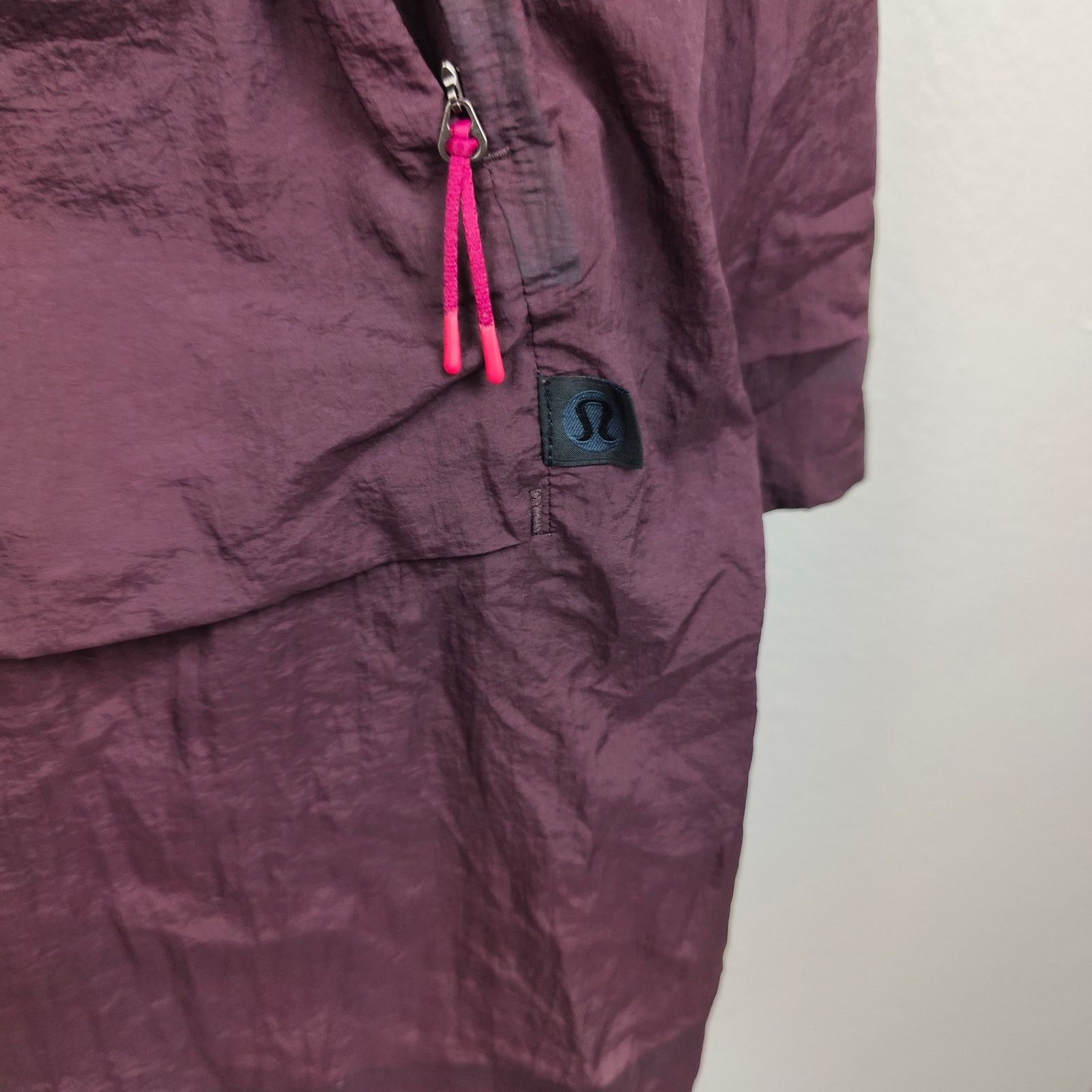 Lululemon Lululemon lab Packable Anorak Pelt Jacket Large Purple Hood Size US L / EU 52-54 / 3 - 2 Thumbnail