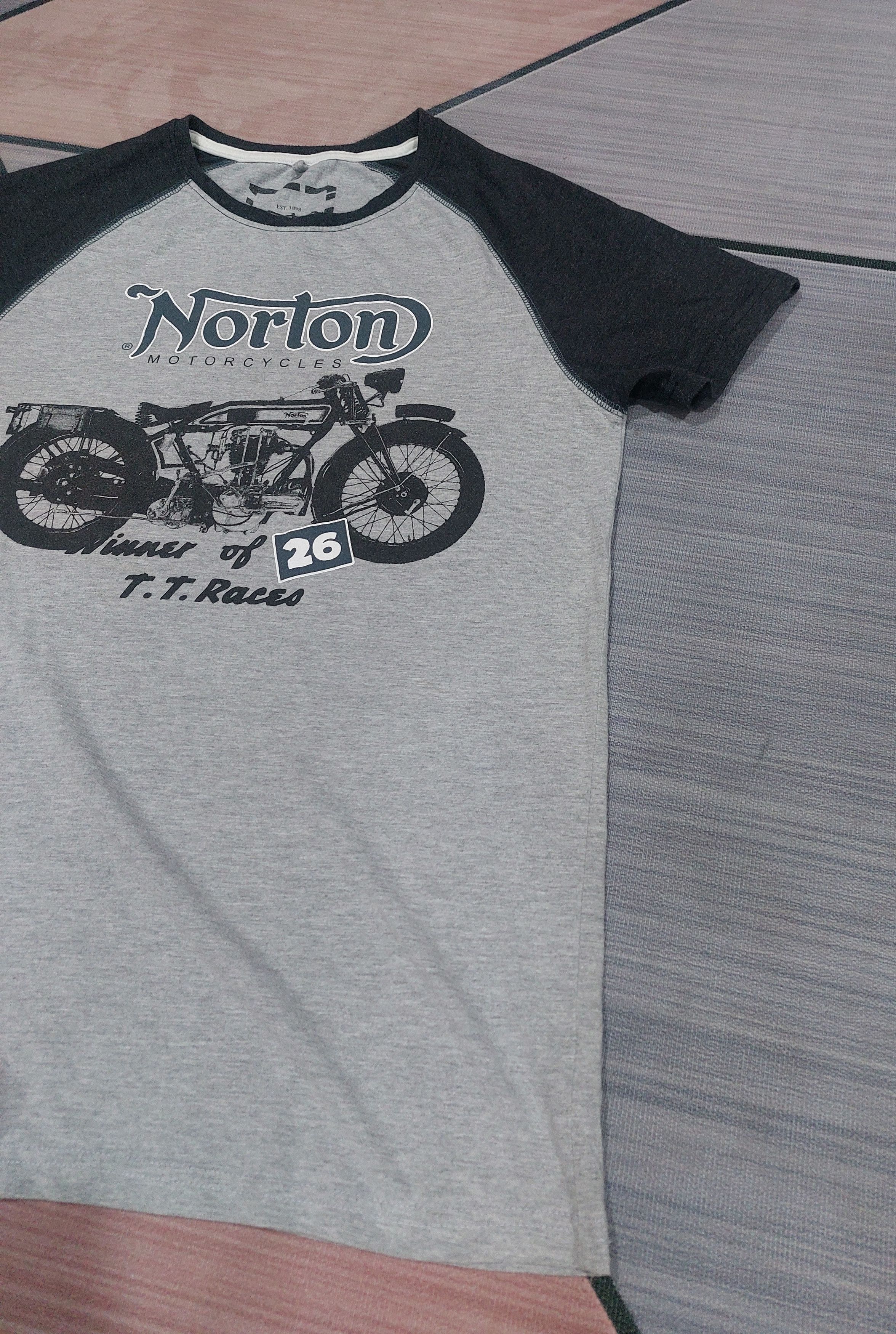Norton NORTON MOTORCYCLE WINNER OF 26 TT RACE Size US S / EU 44-46 / 1 - 4 Thumbnail