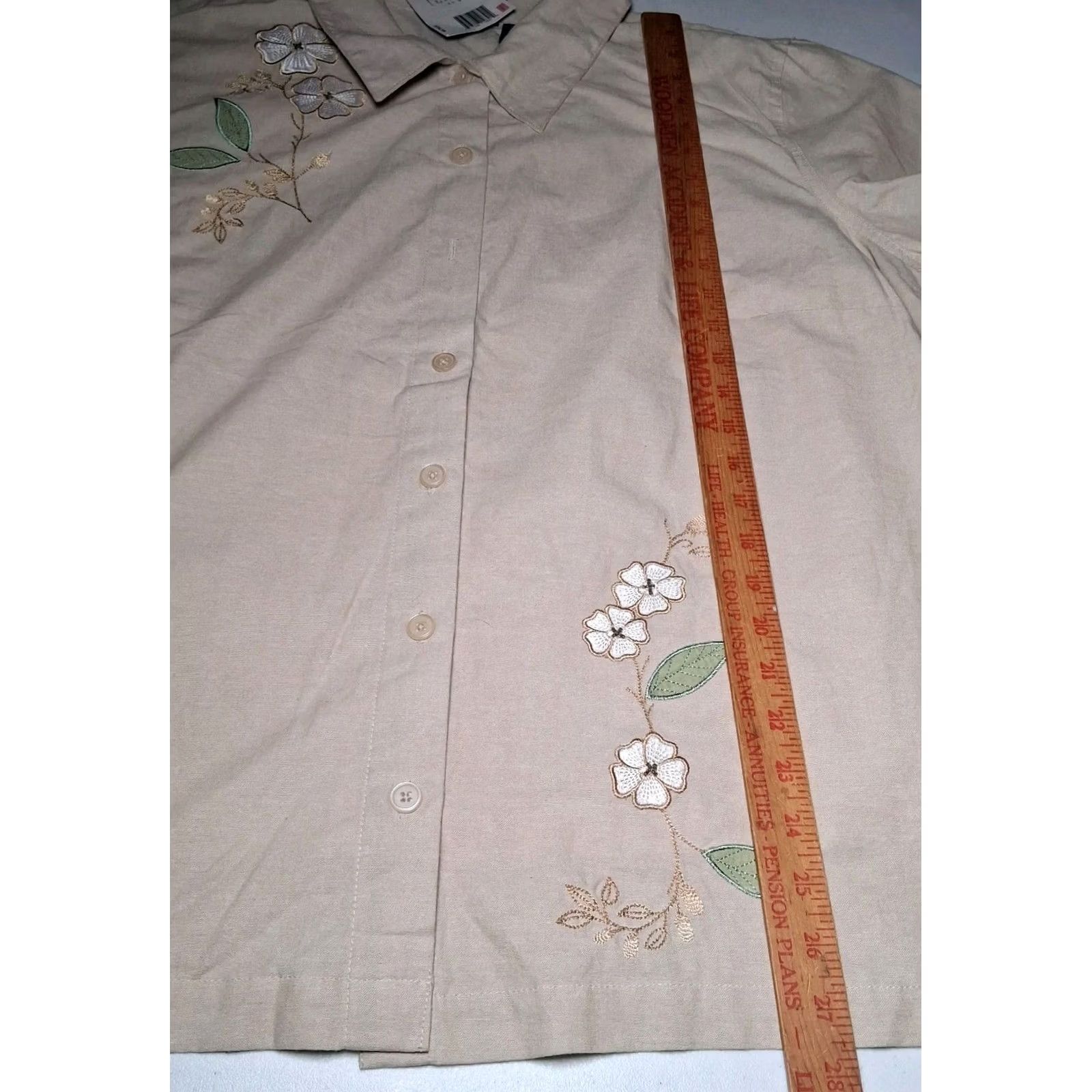 Basic Editions VINTAGE Basic Editions Shirt 2XL Beige Linen Floral Short Sleeve Women's Blouse Beaded Embroidered Flowers Linen Shirt Size XXL / US 16-18 / IT 52-54 - 5 Thumbnail