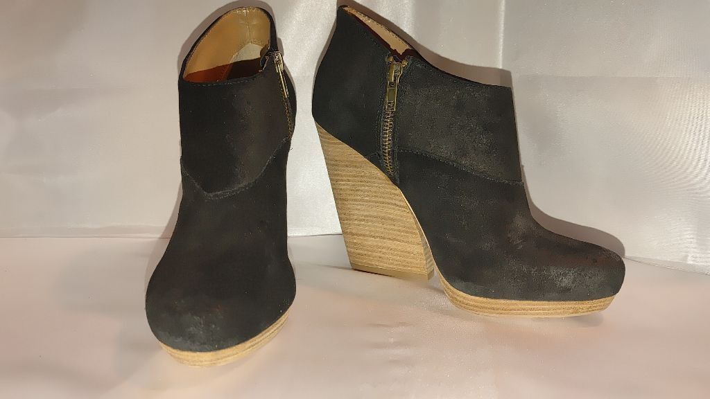 Saks Fifth Avenue GRAY Saks Fifth Ave Alana Booties Size 39.5 Size US 9 / IT 39 - 6 Thumbnail