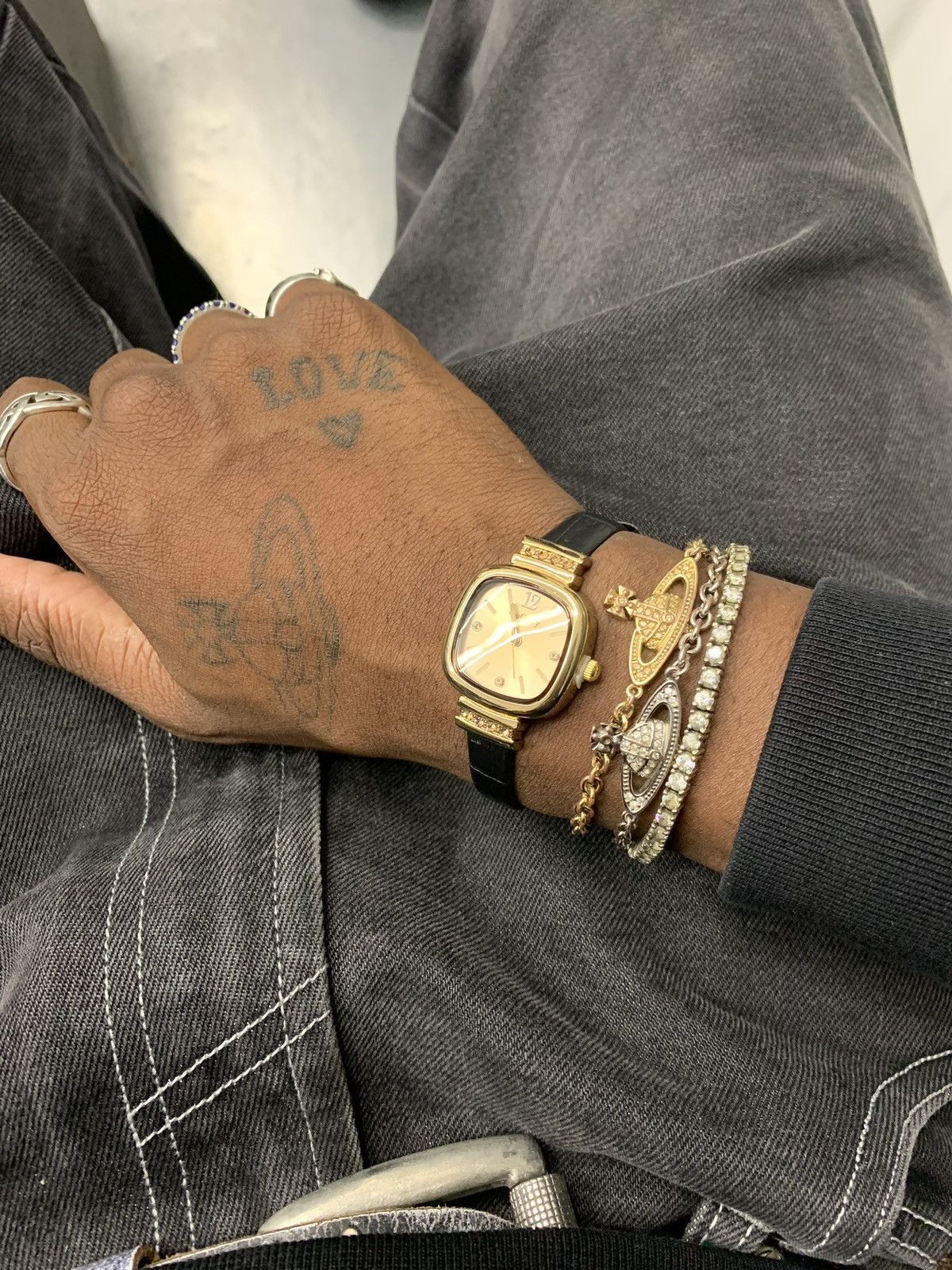 Archival Clothing x Vintage 90's Vintage Retro Luxury Style Gold Leather Watch in Black, Men's