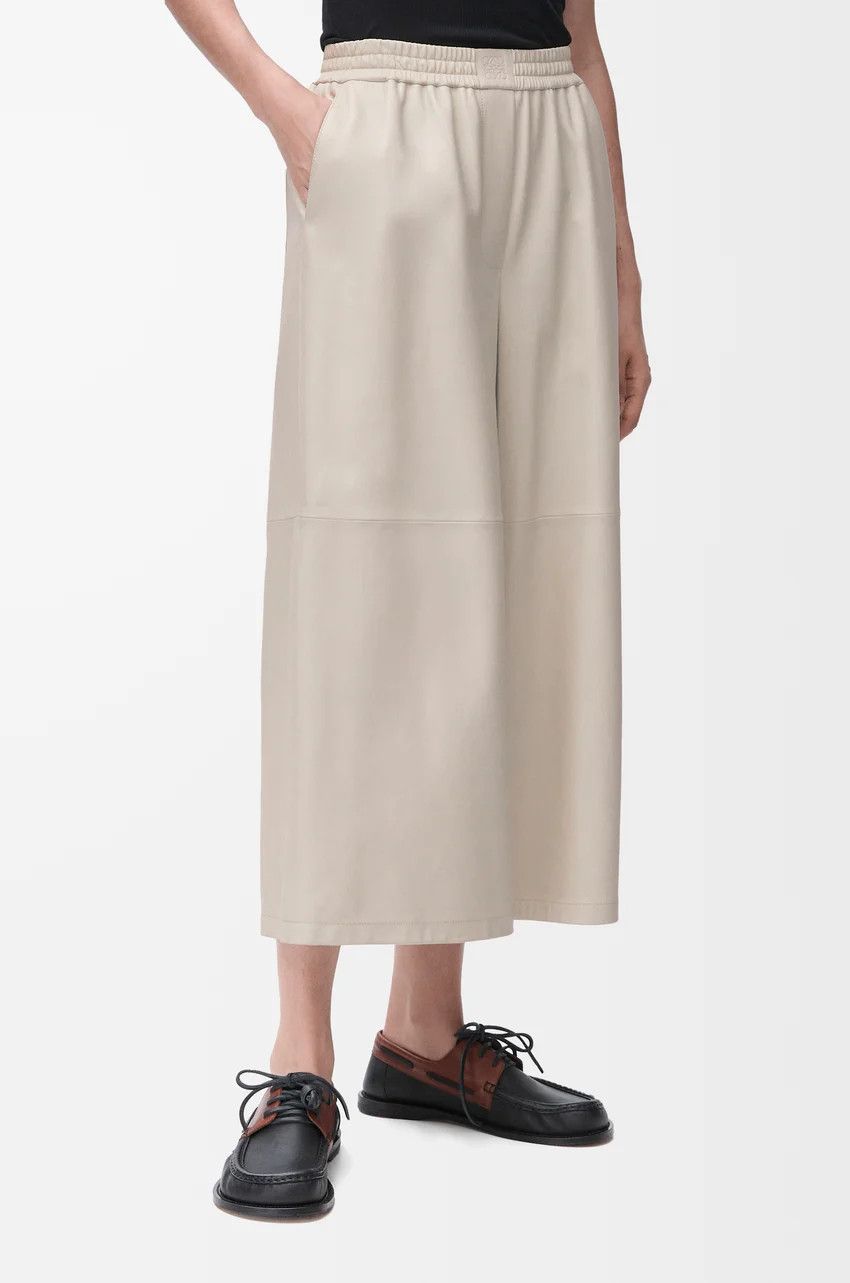 Loewe o1loc1c0525 Cropped Trousers Nappa Lambskin in Light Beige Size 28" / US 6 / IT 42 - 3 Thumbnail