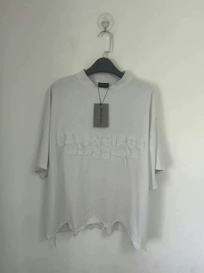 Balenciaga Balenciaga New Year Limited Flock Letter Destroyed Short S Size US S / EU 44-46 / 1 - 1 Thumbnail