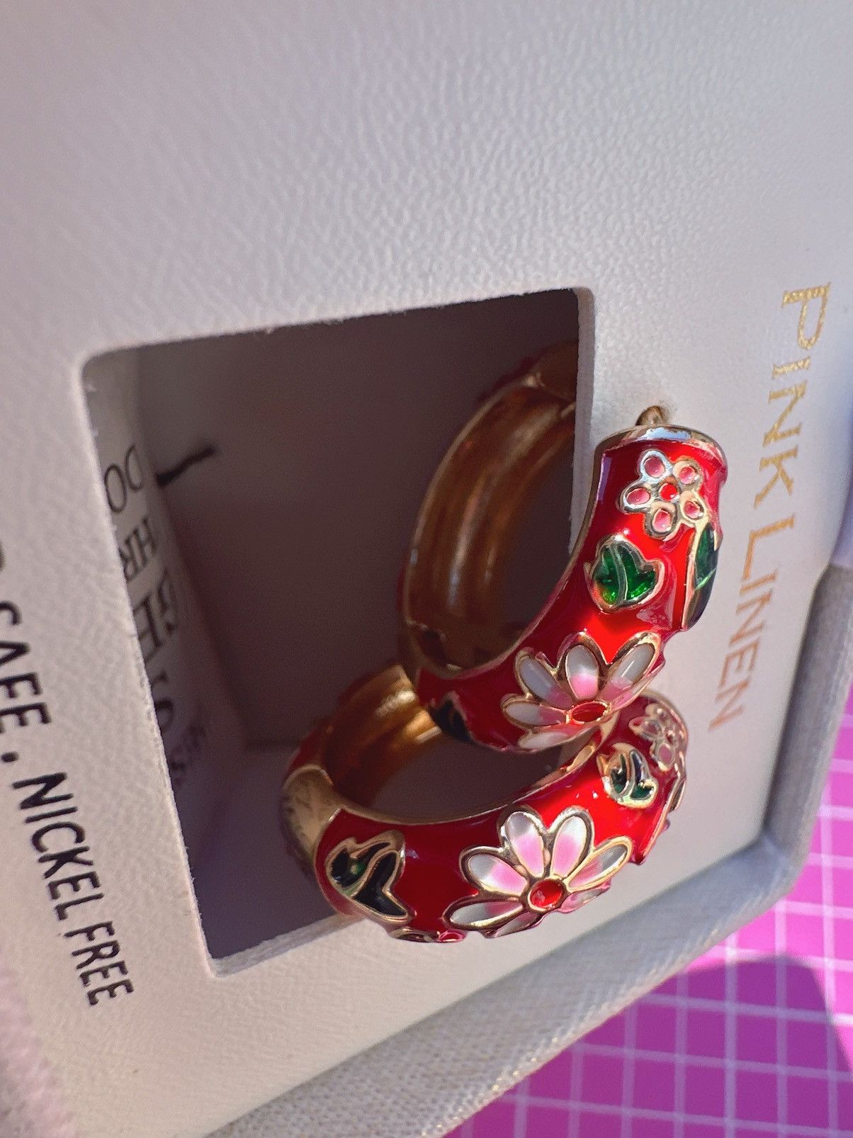 Designer Pink linen clip on earrings red gold tone flower loop LEAd Size ONE SIZE - 8 Thumbnail