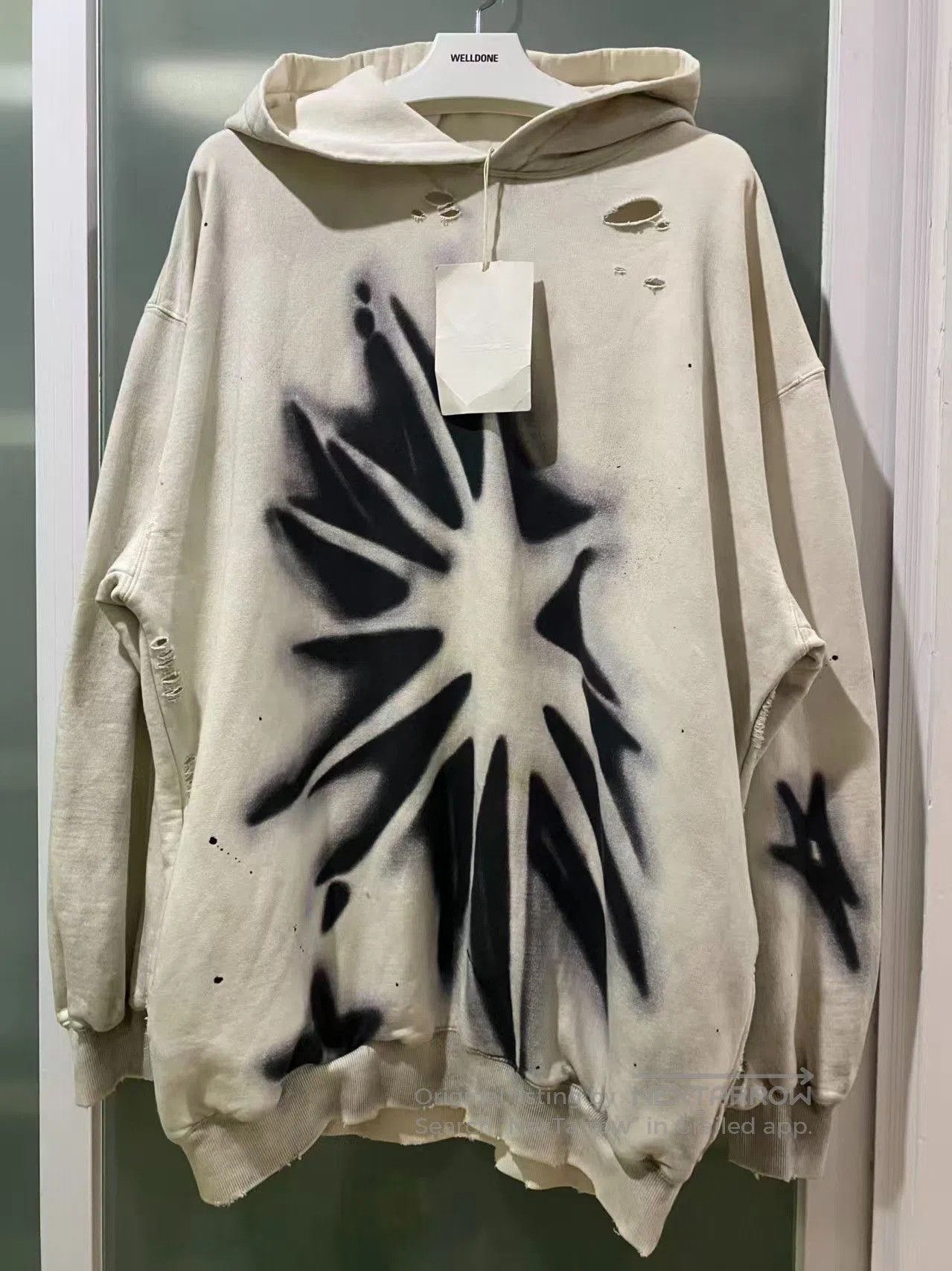 WE11DONE we11done Spray Print Long-Sleeve Sweatshirt. Size US S / EU 44-46 / 1 - 1 Thumbnail