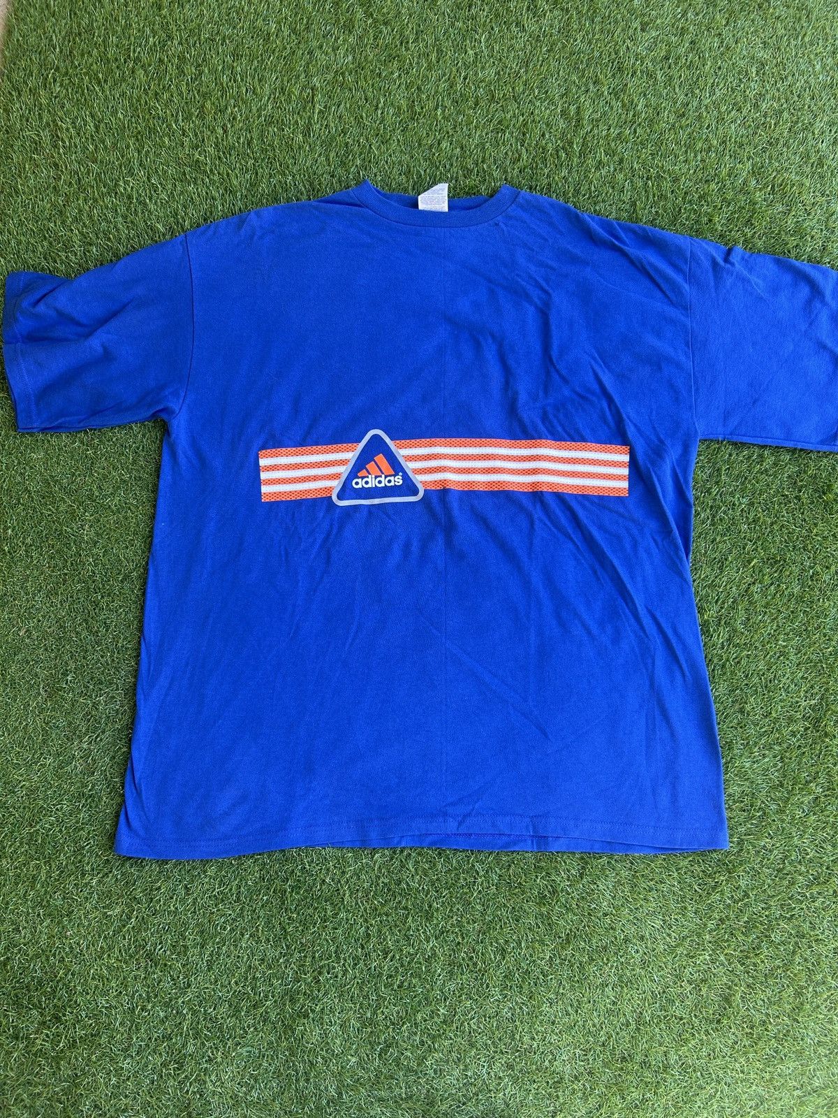 Adidas Vintage Adidas Triangle Logo T-Shirt Size US XXL / EU 58 / 5 - 1 Thumbnail