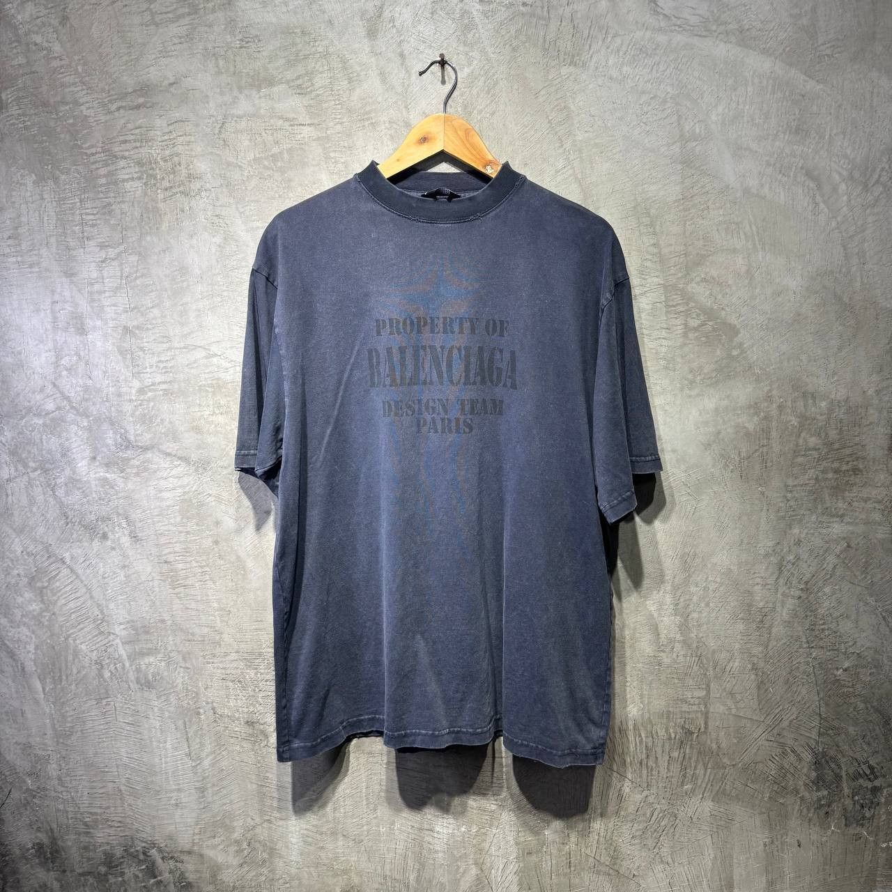 Balenciaga Balenciaga Property Vintage washed distressed tee Size US L / EU 52-54 / 3 - 1 Thumbnail