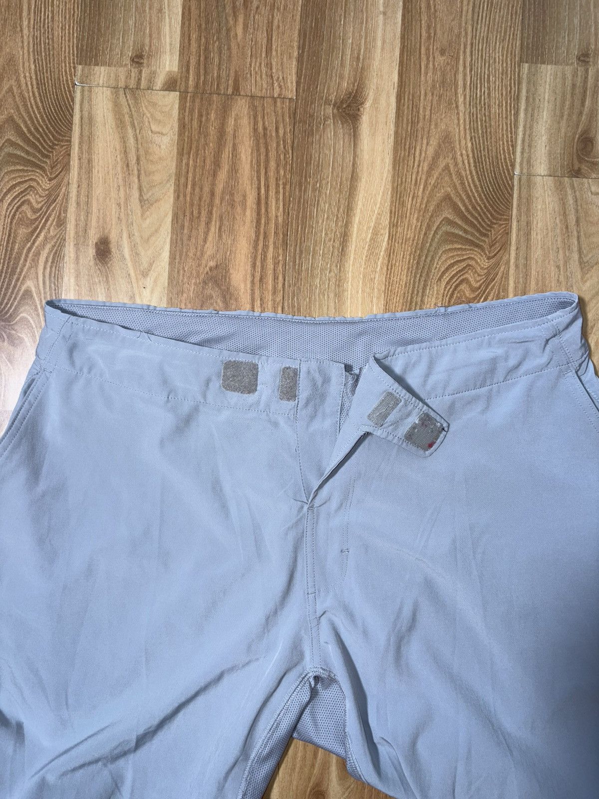 Nike Vintage 2012 Nike Dri-FIT "Volt"Laser Cut Distance Shorts XL Size US 38 / EU 54 - 3 Thumbnail