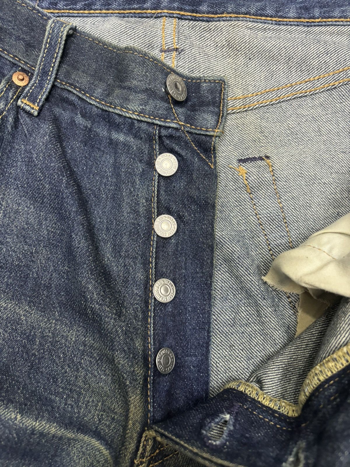 Levi's × Levi's Vintage Clothing × Vintage 🔥VINTAGE LEVIS 501 ‘93 BIG E DISTRESSED DENIM JEANS Size US 32 / EU 48 - 11 Thumbnail