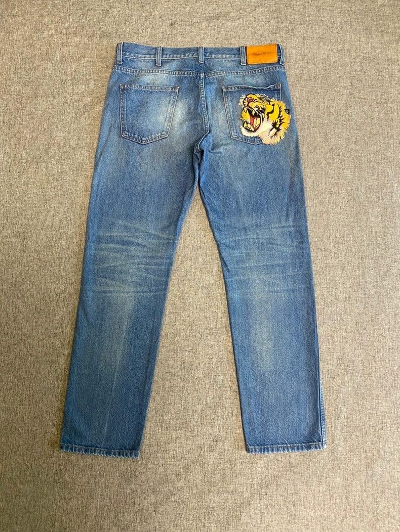 Gucci Gucci Button mid-waist tiger head embroidered straight jean Size US 34 / EU 50 - 2 Thumbnail