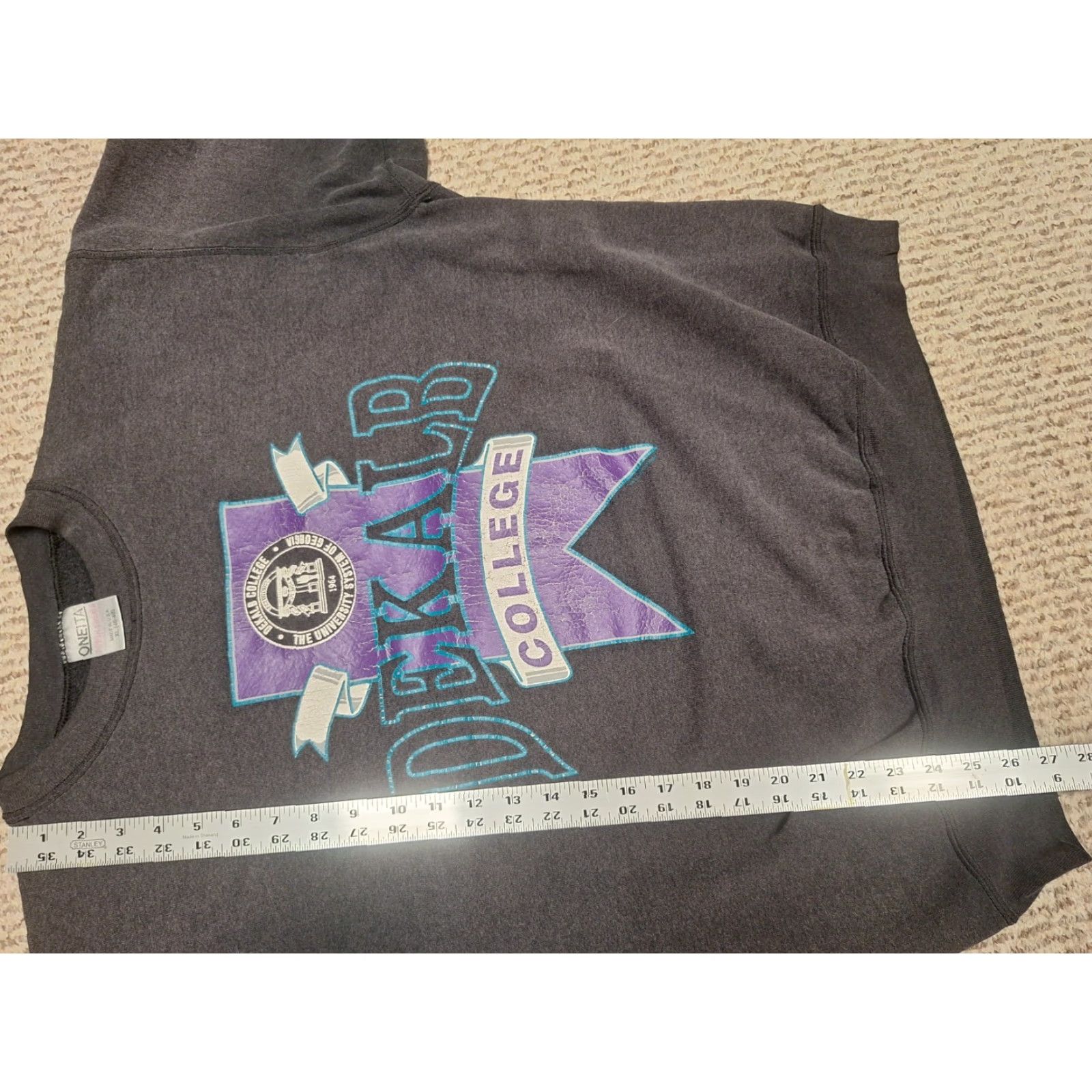 Vintage VINTAGE 90s Dekalb College Sweatshirt XL Georgia Perimeter University Faded GSU Logo Men Black University Theme Size US XL / EU 56 / 4 - 7 Thumbnail