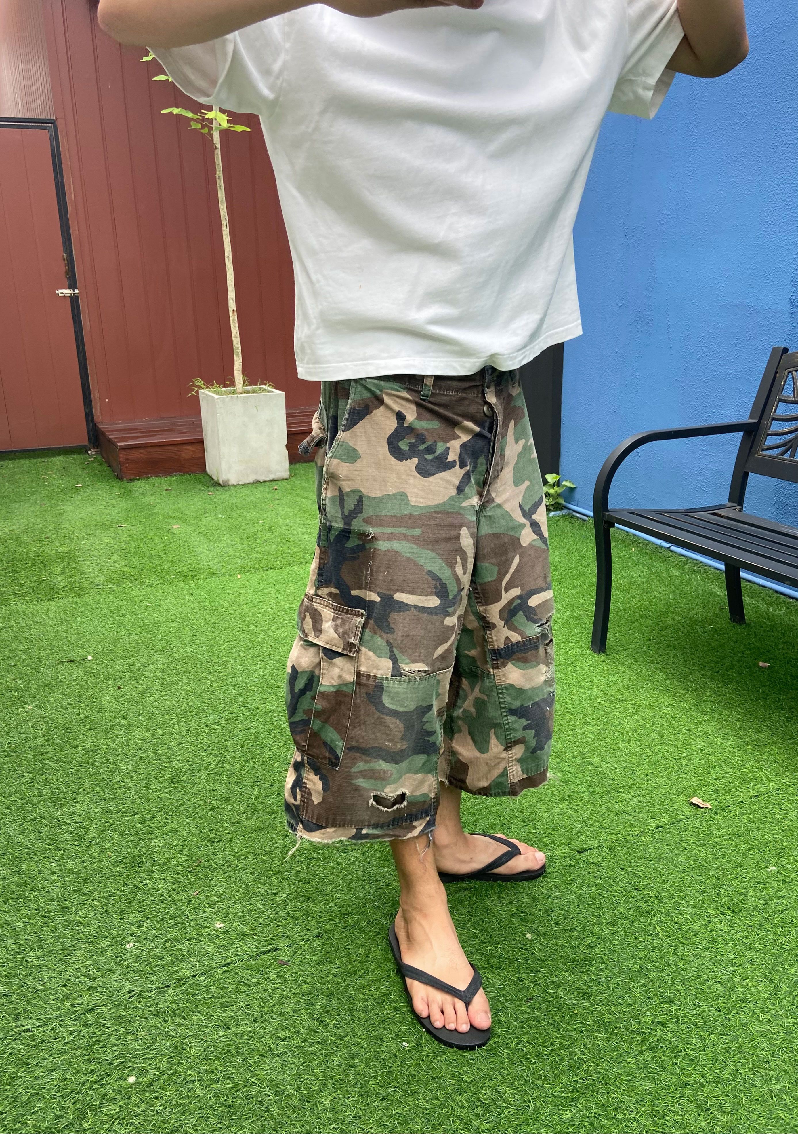Vintage 1990 FADED VINTAGE CAMO CARGO SHORTS Size US 33 - 11 Thumbnail