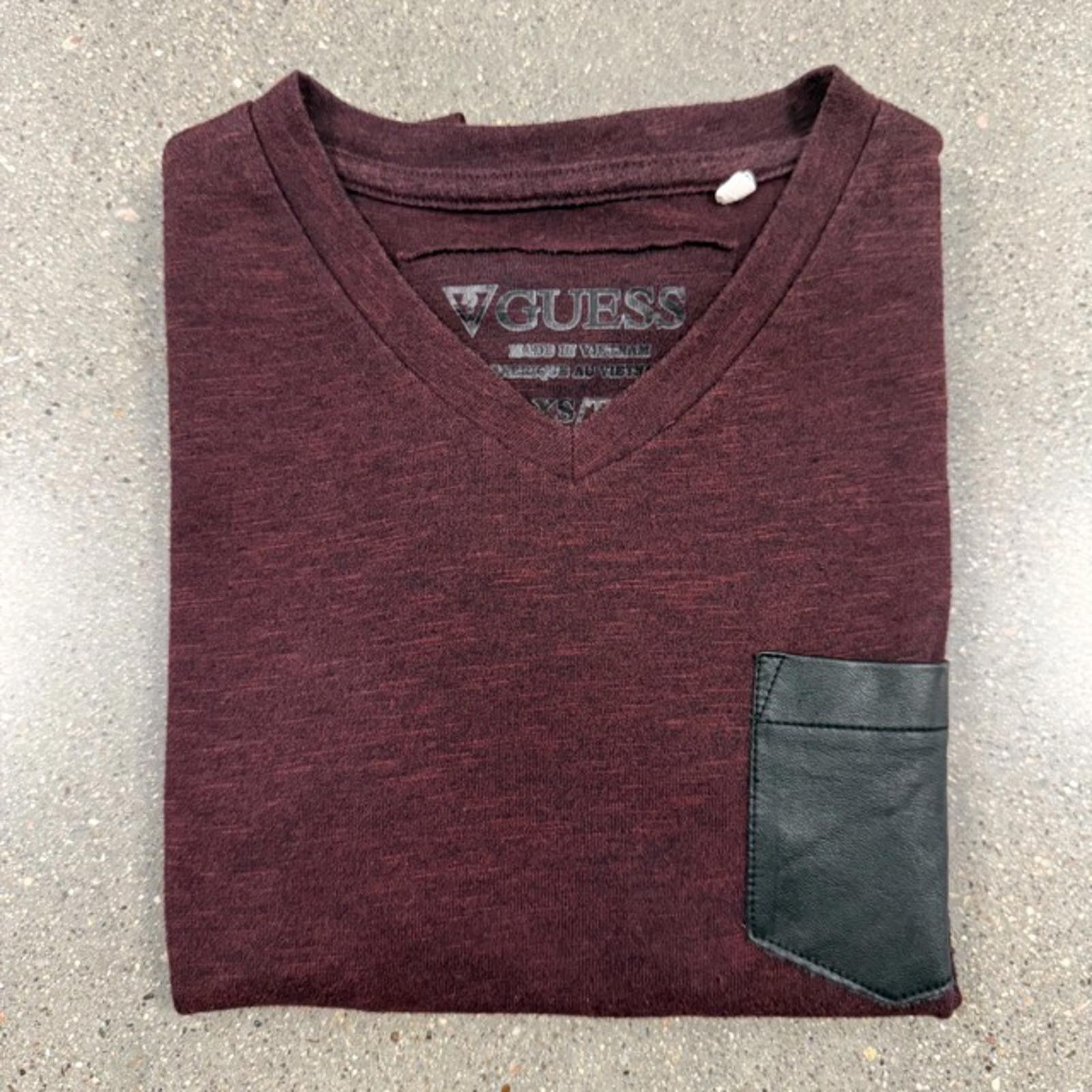 Guess GUESS Men's Burgundy V-Neck T-Shirt Faux Leather Pocket XS Size US XS / EU 42 / 0 - 7 Thumbnail