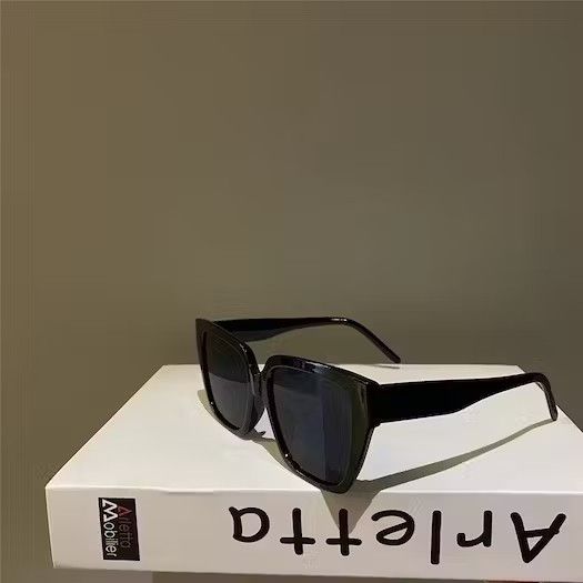 Vintage Retro punk sunglasses Size ONE SIZE - 3 Thumbnail