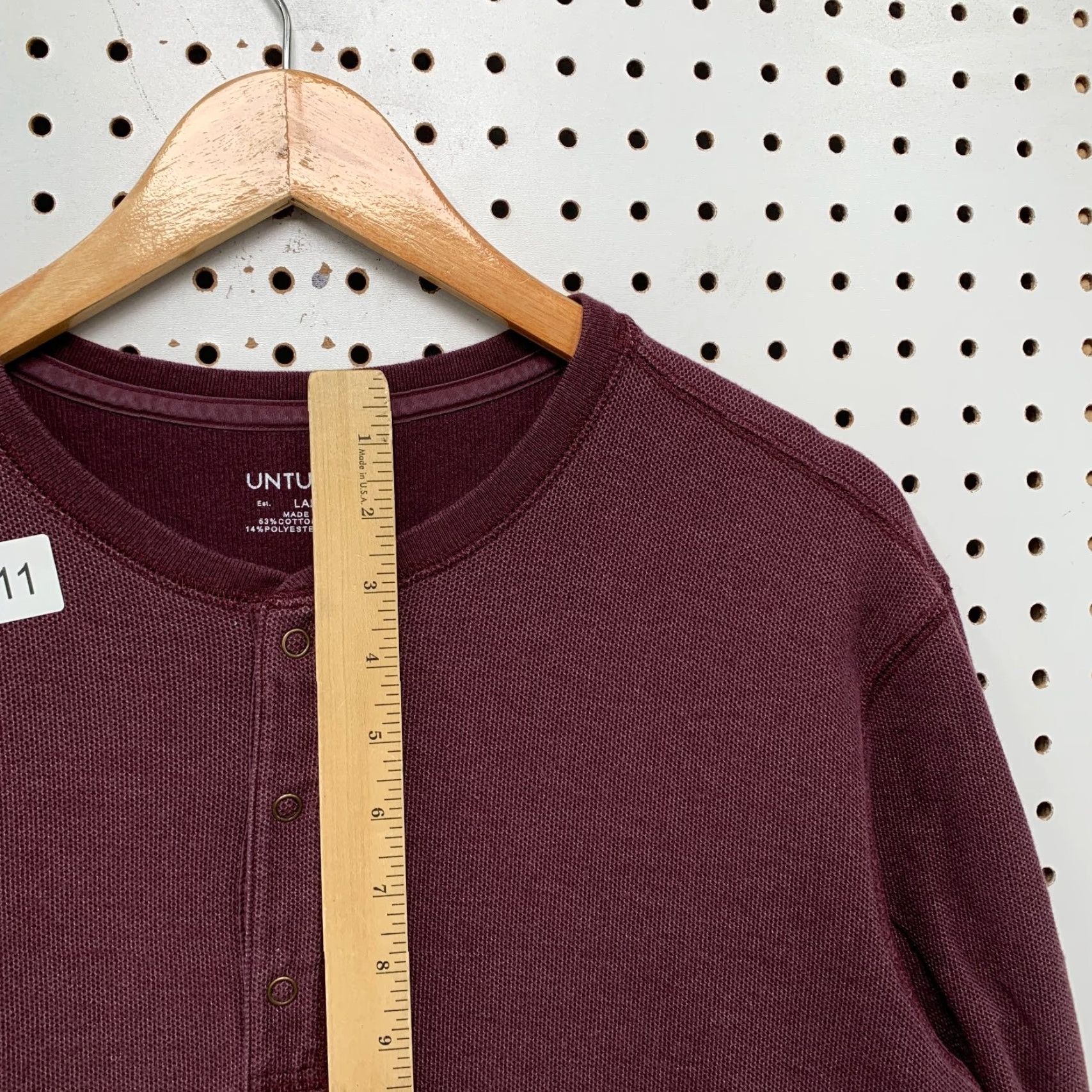 UNTUCKit UNTUCKit Henley Shirt Mens Large Burgundy Long Sleeve Pullover Size US L / EU 52-54 / 3 - 6 Thumbnail