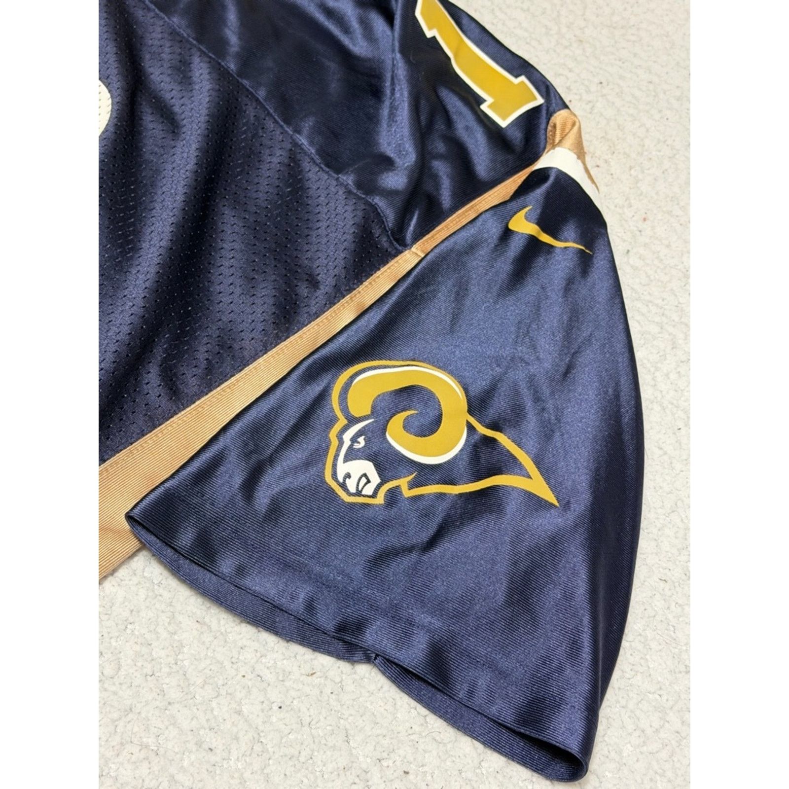 Nike Vintage Rams Jersey Mens Nike Kurt Warner #13 Nike NO FLAWS Size US XXL / EU 58 / 5 - 7 Thumbnail