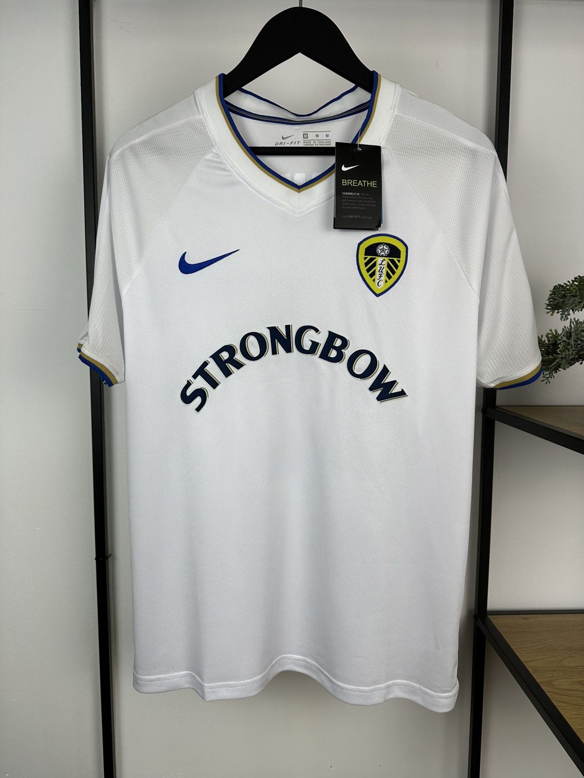 Nike Leeds United #17 Smith Football Jersey Soccer shirt Men’s M Size US M / EU 48-50 / 2 - 2 Thumbnail
