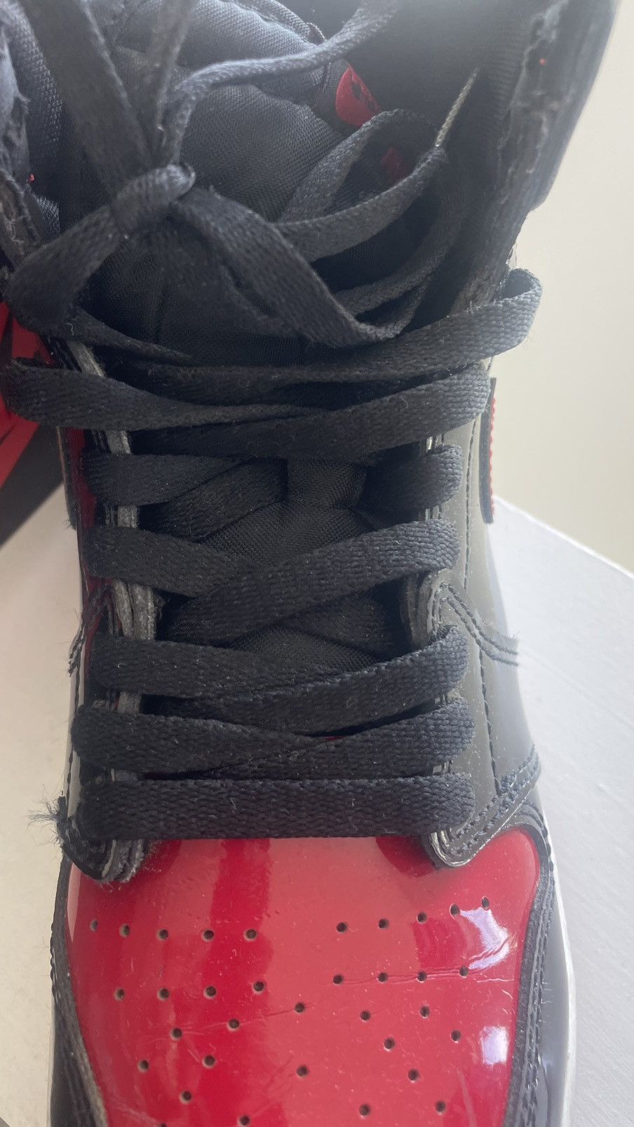 Jordan Brand Jordan 1 Patent Leather Bred Size US 7 / EU 40 - 6 Thumbnail