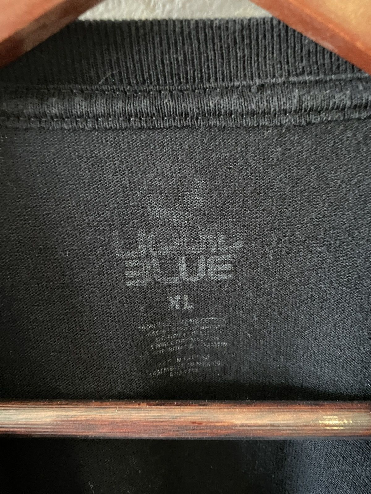 Liquid Blue Vintage 2000s Y2K Liquid Blue Independent shirt Xl 24 X 29.5 Size US XL / EU 56 / 4 - 4 Thumbnail