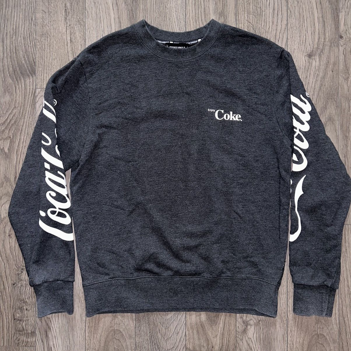 Coca Cola Stereo Vinyls x Coca-Cola Grey Logo Crewneck Size L Size US L / EU 52-54 / 3 - 3 Thumbnail