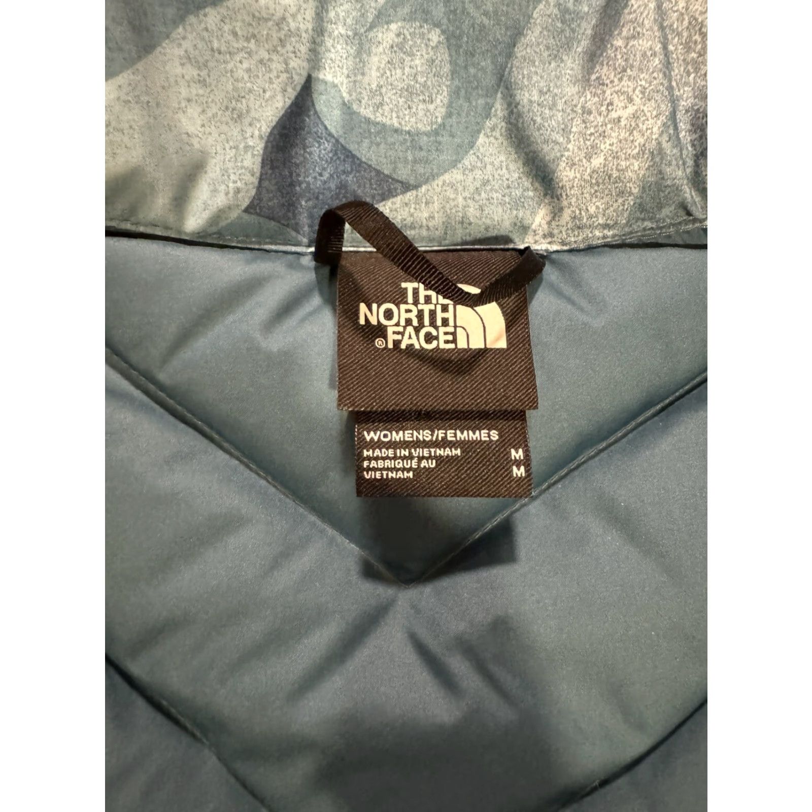 The North Face The North Face 550 Down Teal/Blue Camo Puffer Vest Women’s Medium Zip Quilted Insulated Casual Travel Regular Size Size M / US 6-8 / IT 42-44 - 4 Thumbnail