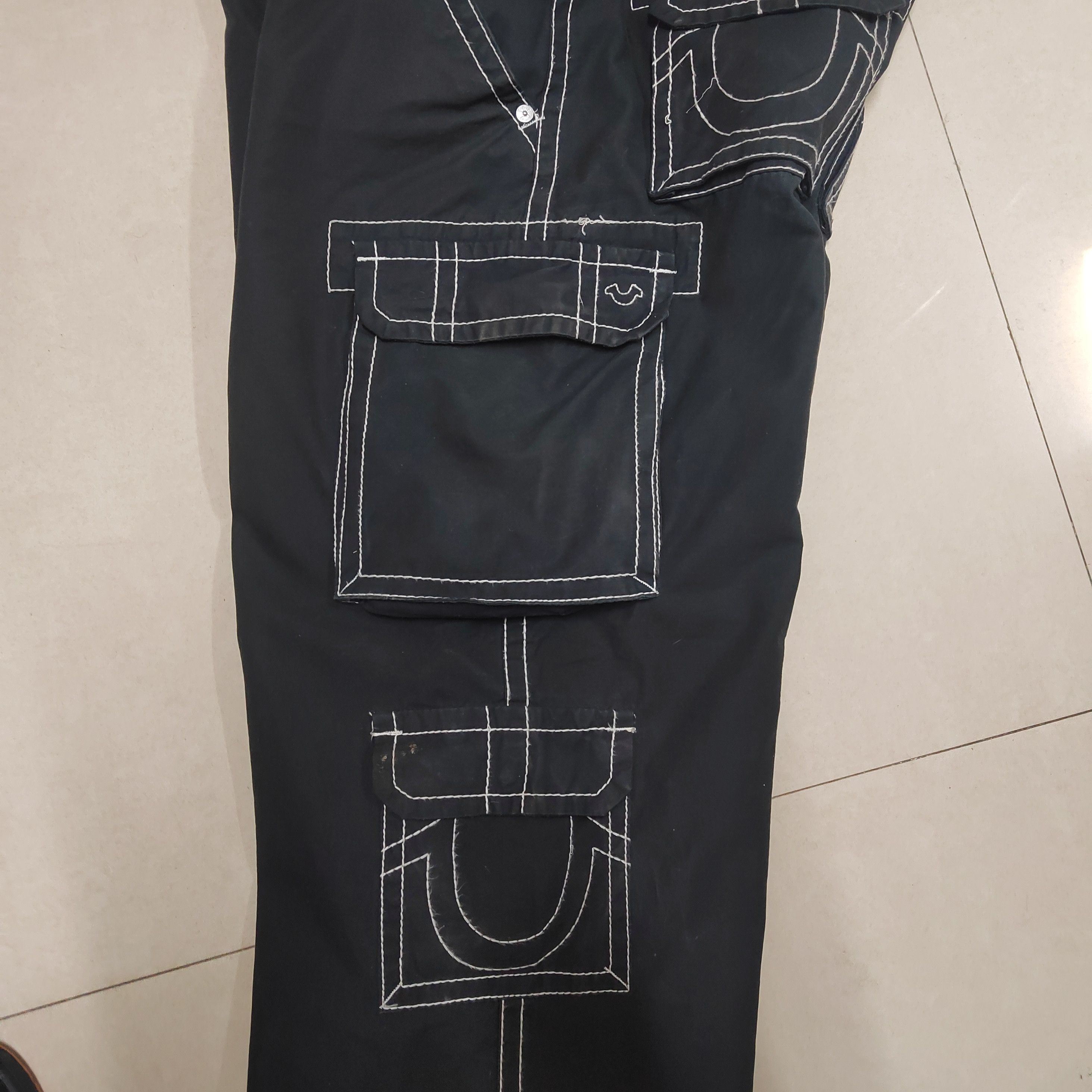 True Religion true religion baggy pockets cargo pants Size US 38 / EU 54 - 8 Thumbnail