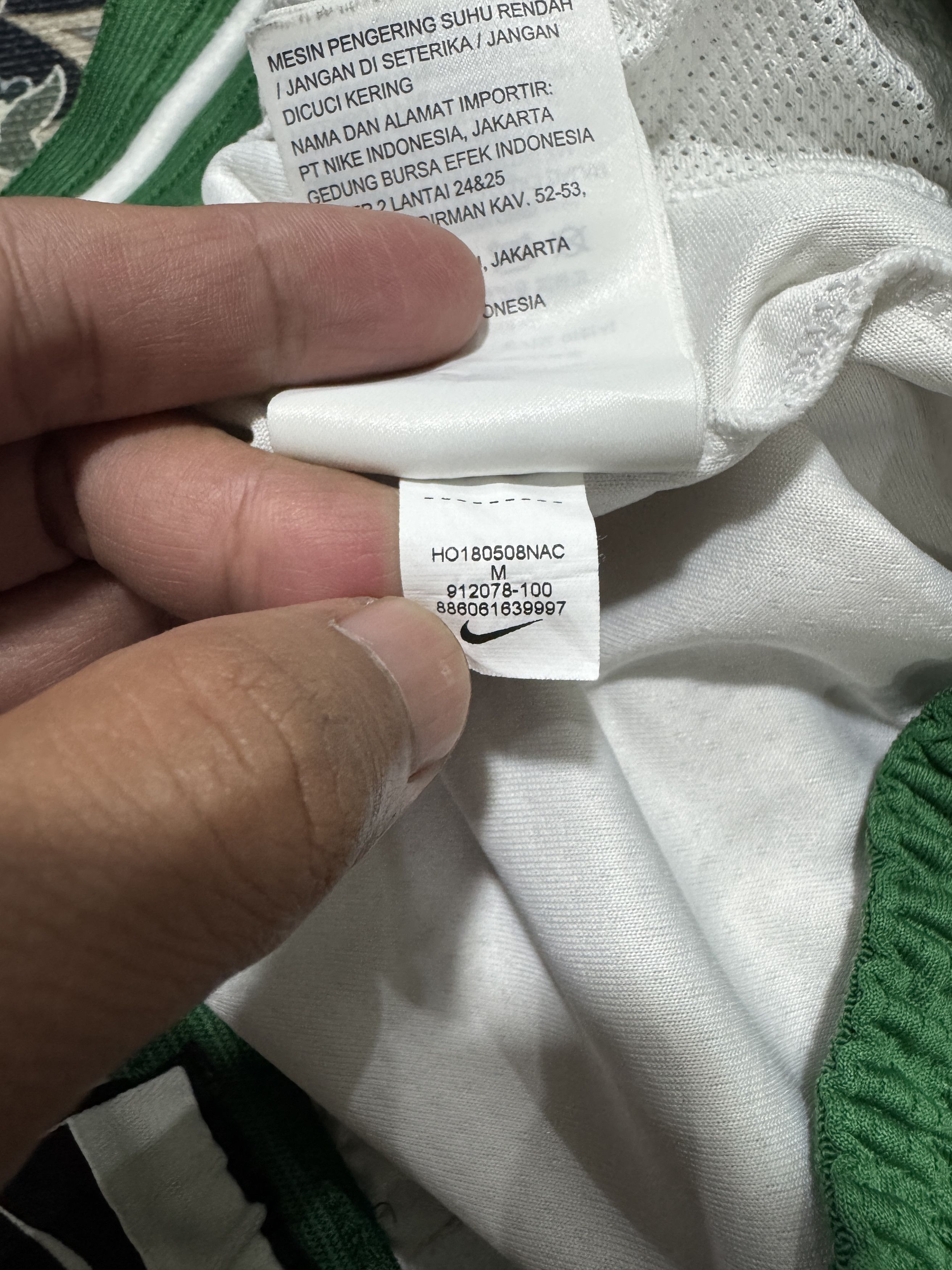 NBA × Nike NBA Boston Celtics Nike Short Pants Size US 34 / EU 50 - 9 Thumbnail