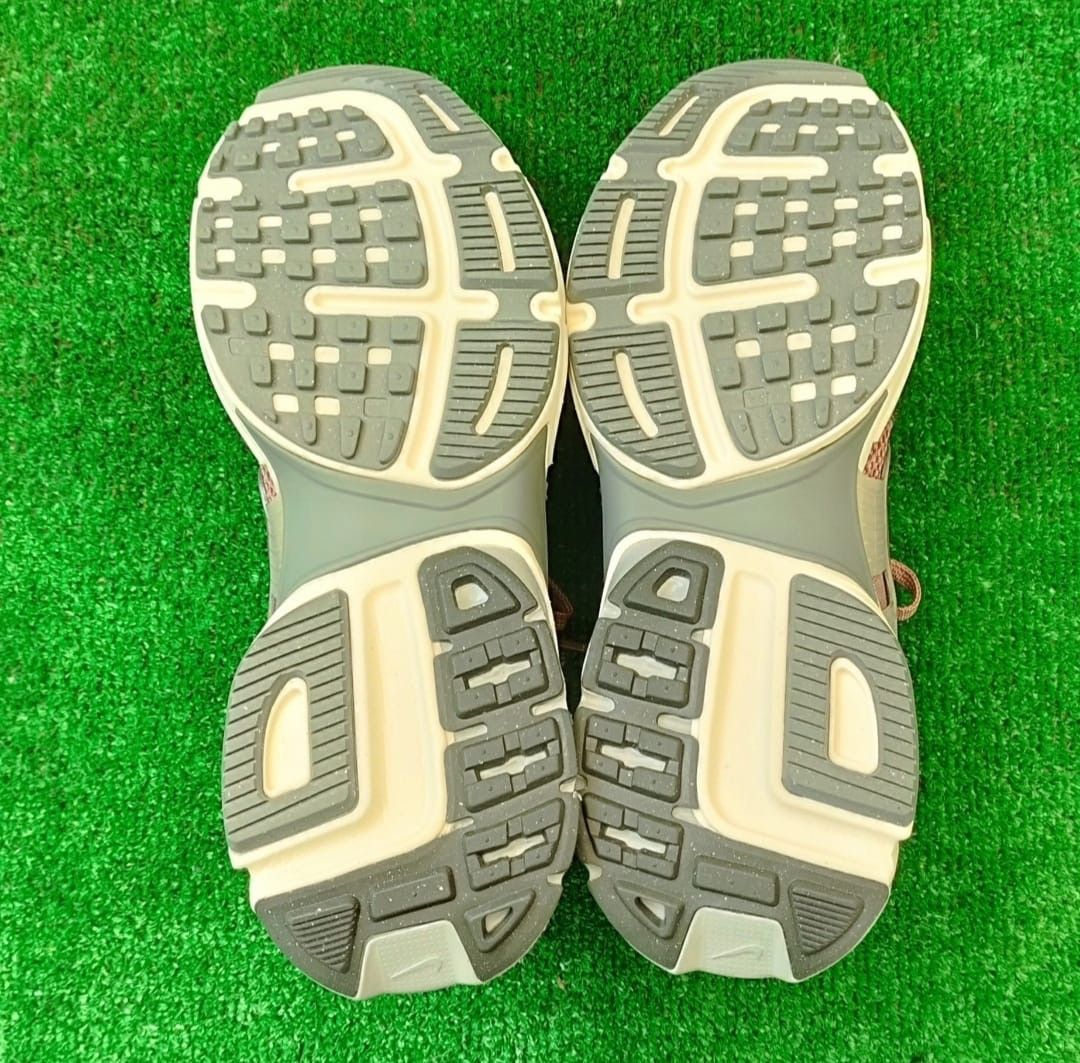 Nike Shoes Nike V2K Run Size US 11.5 / EU 44-45 - 6 Thumbnail