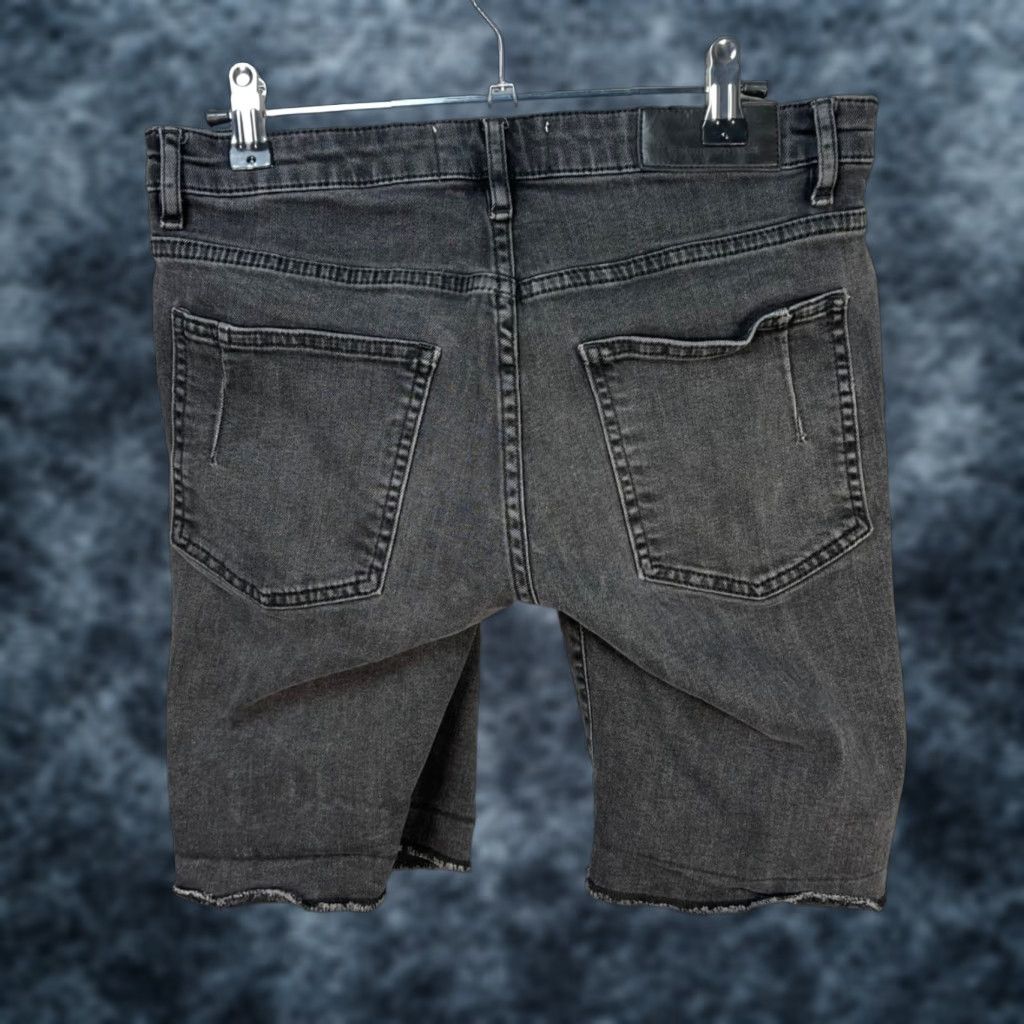 Won Hundred Won Hundred Womens Bermuda Shorts 28 Distressed Gray Denim Flat Front Low Rise 5-Pocket Cotton Blend Size 28" / US 6 / IT 42 - 1 Thumbnail