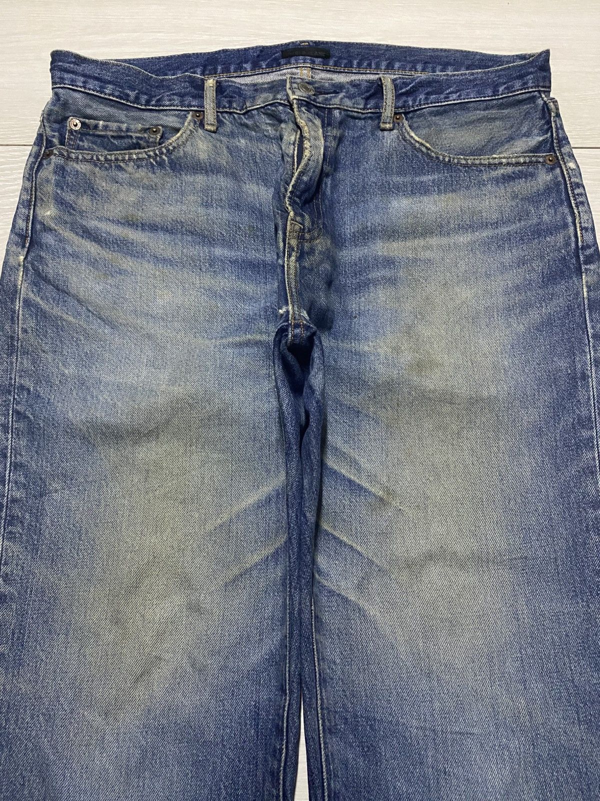 Japanese Brand Vintage Uniqlo Faded Wash Distressed Loose Jeans Size US 35 - 3 Thumbnail