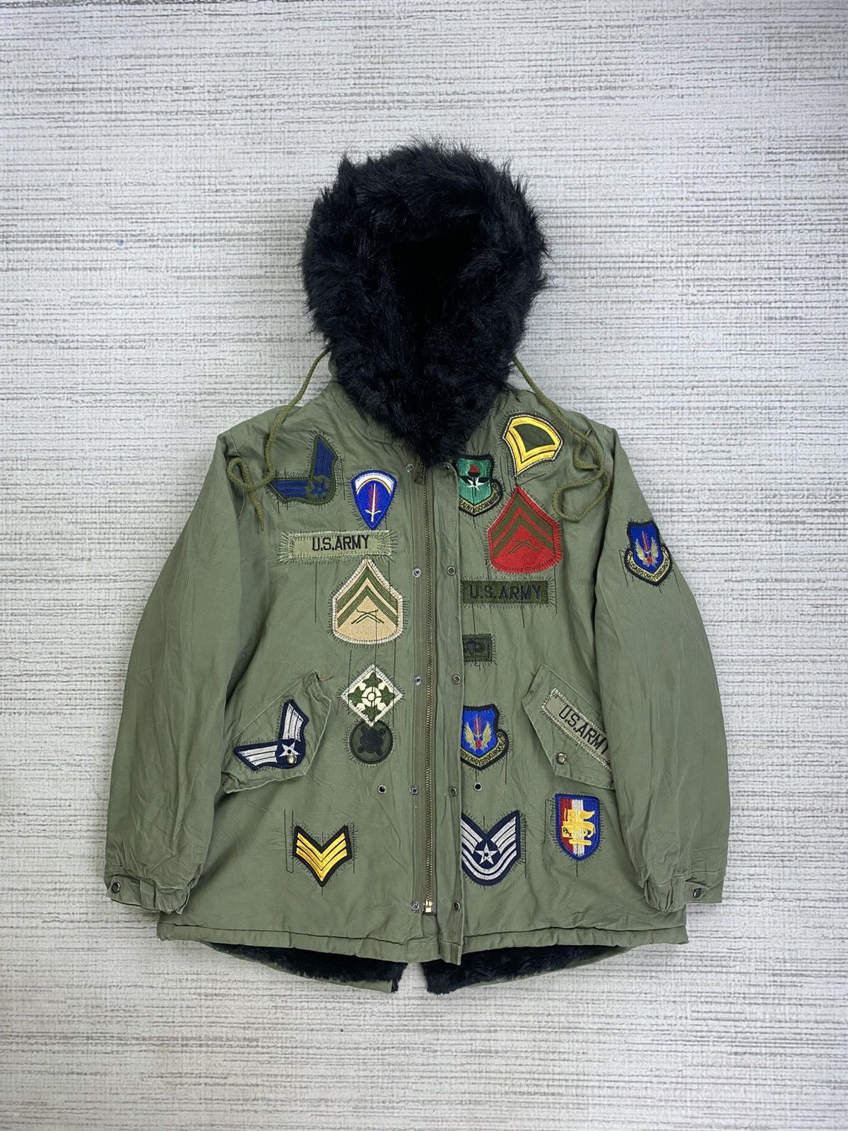 Vintage Vintage US Army Military Patch Faux Fur Hoodie Jacket Size US L / EU 52-54 / 3 - 2 Thumbnail